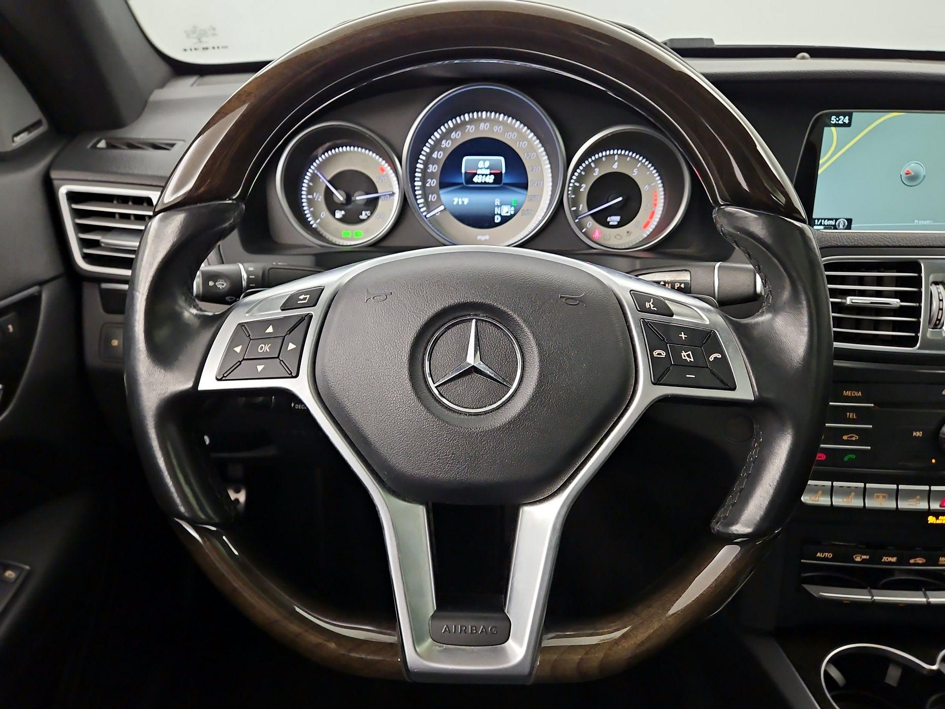 Thumbnail: 2016 Mercedes-Benz E-Class - 10