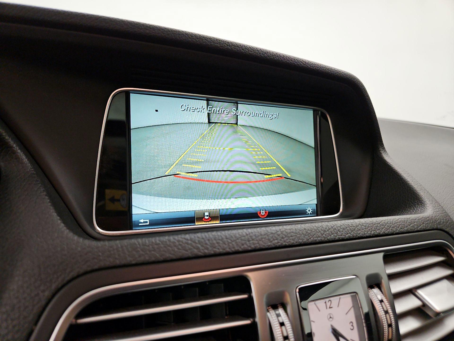 Thumbnail: 2016 Mercedes-Benz E-Class - 15