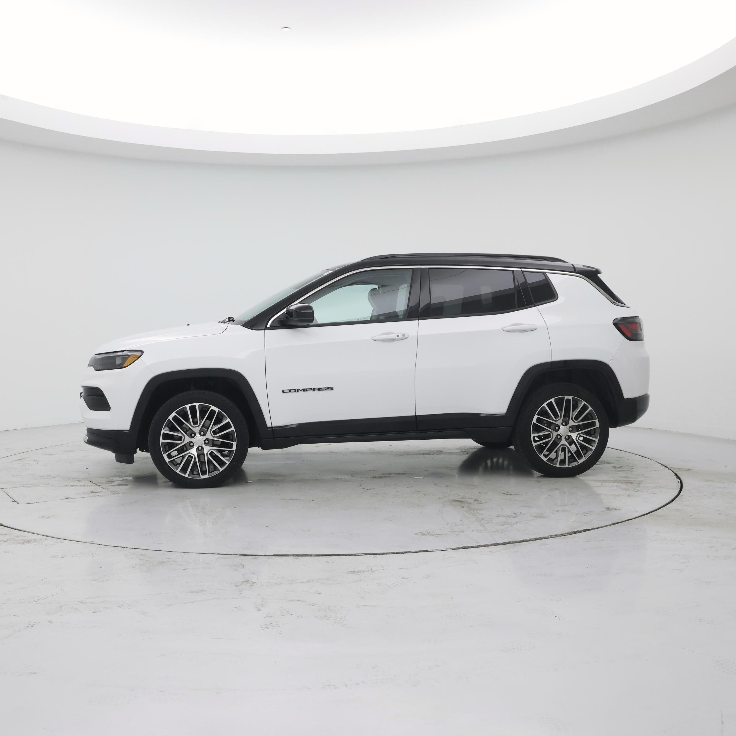 Thumbnail: 2022 Jeep Compass - 3