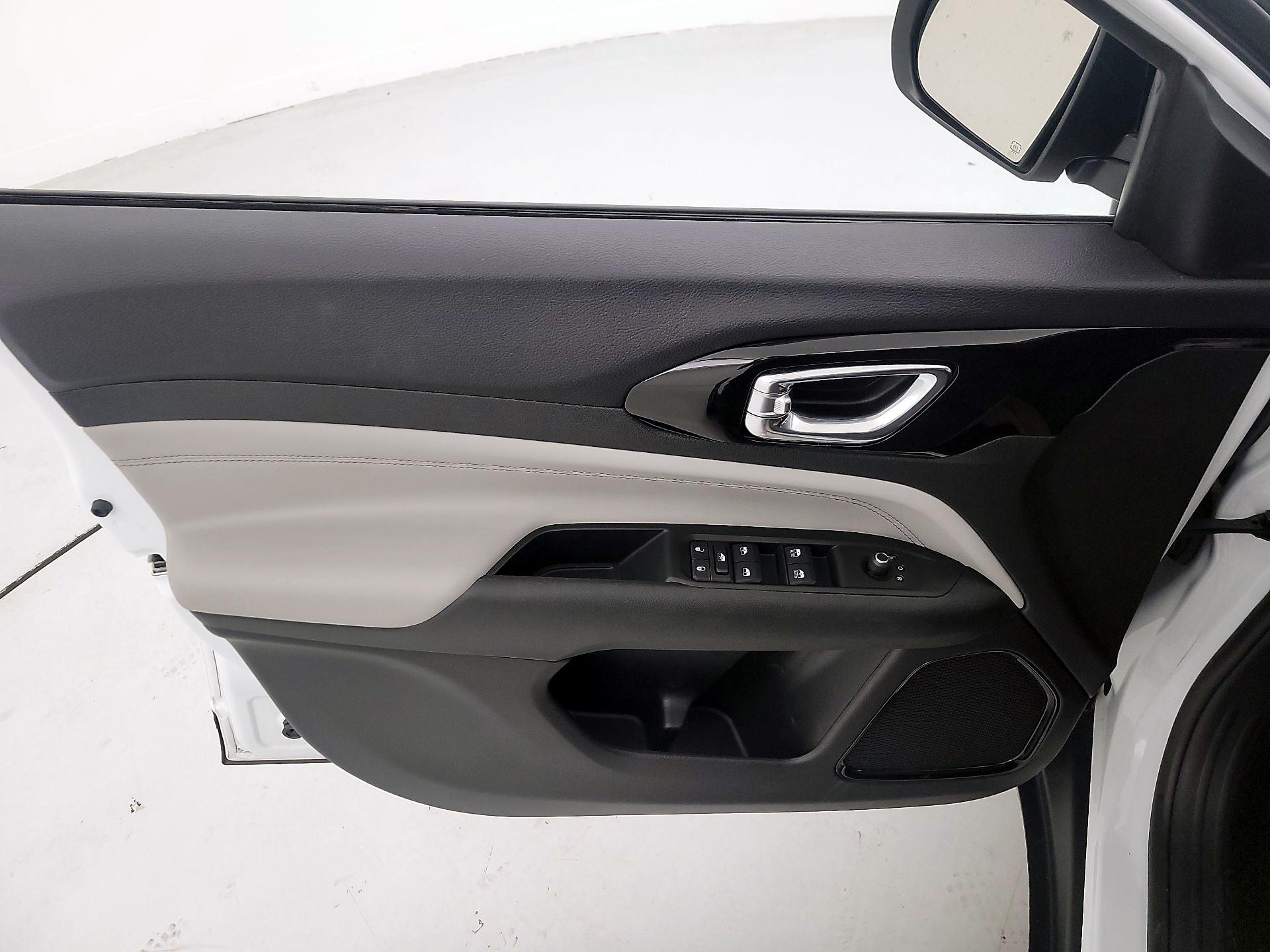 Thumbnail: 2022 Jeep Compass - 12
