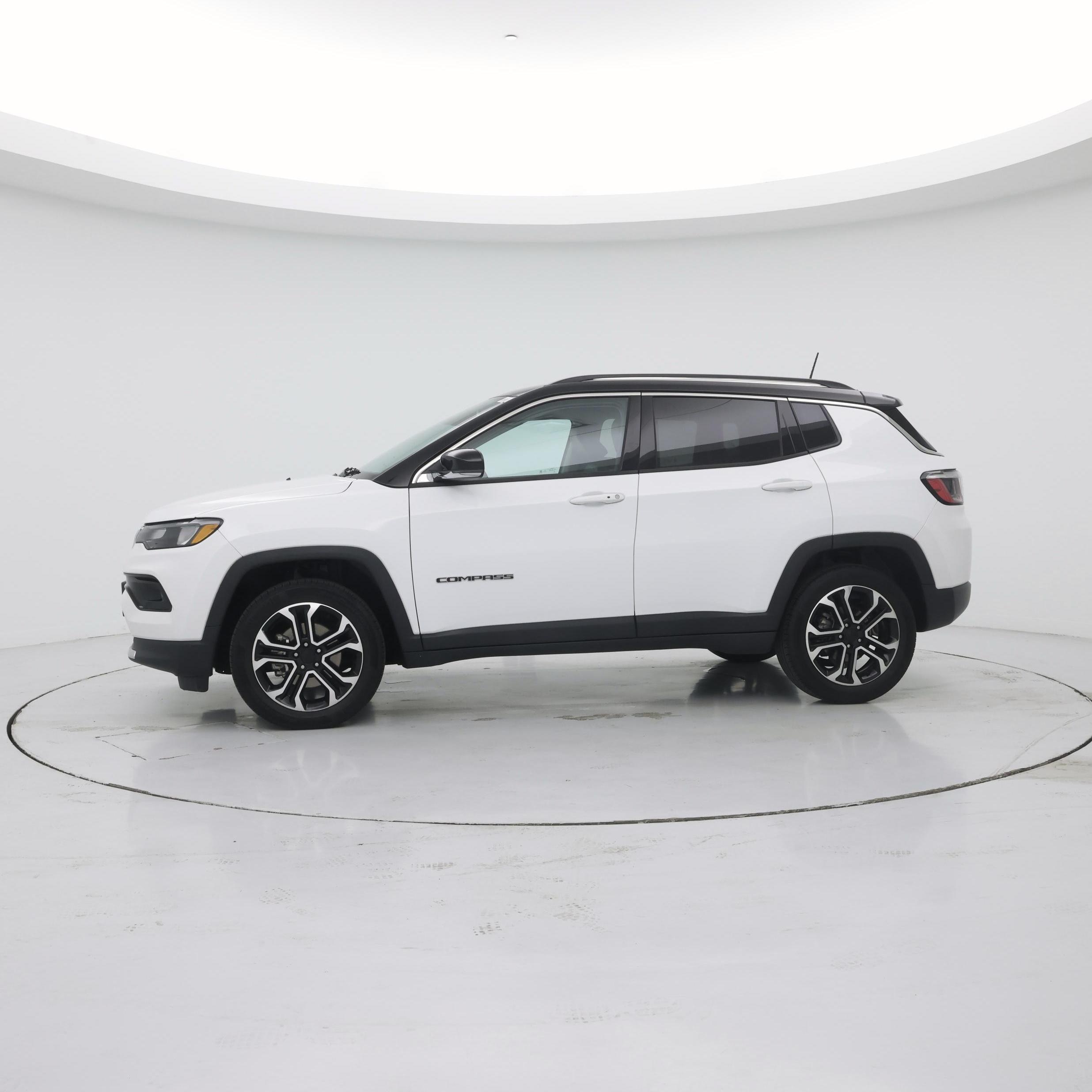 Thumbnail: 2022 Jeep Compass - 3