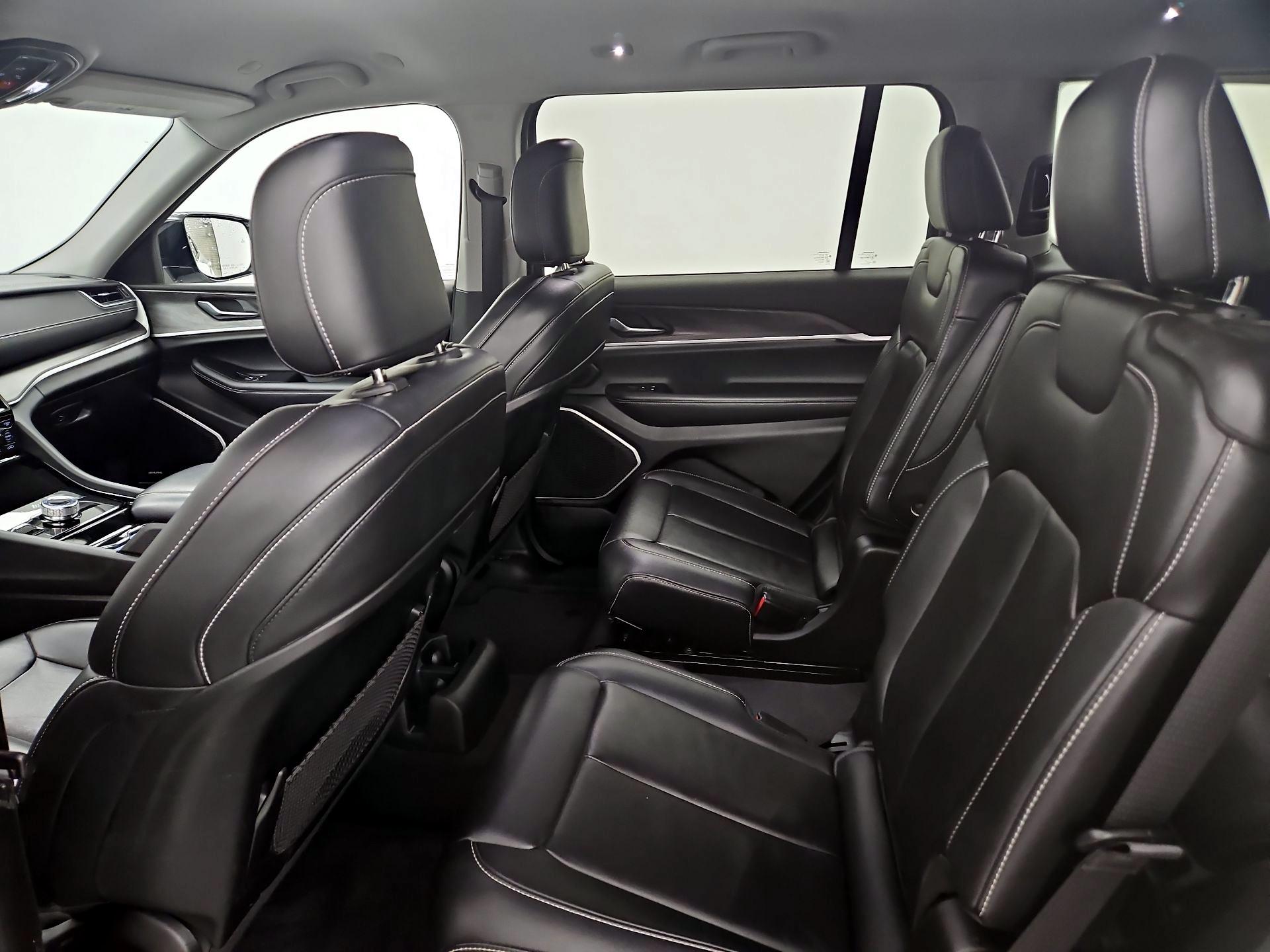 Thumbnail: 2022 Jeep Grand Cherokee L - 20