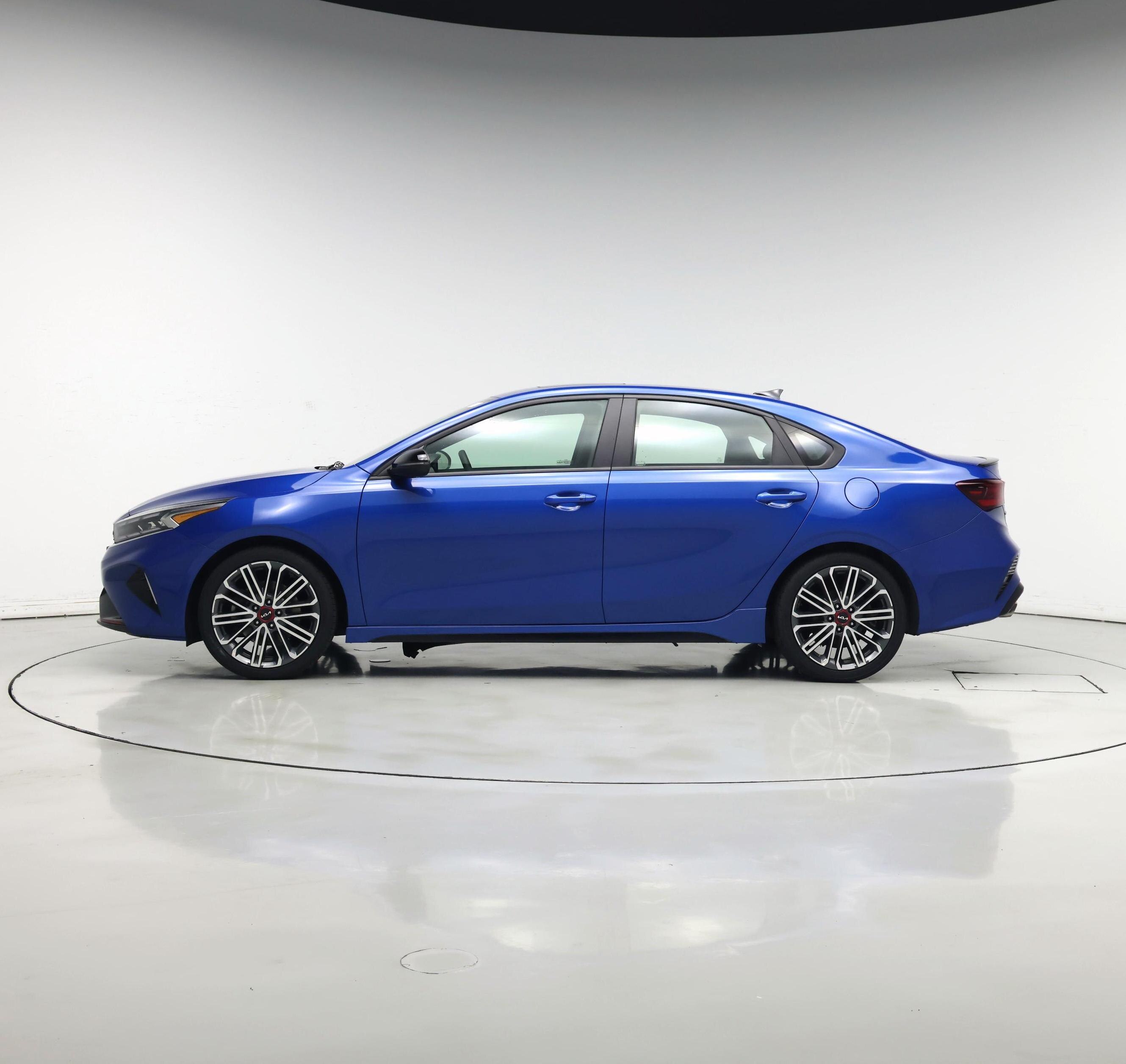 Thumbnail: 2023 Kia Forte - 3