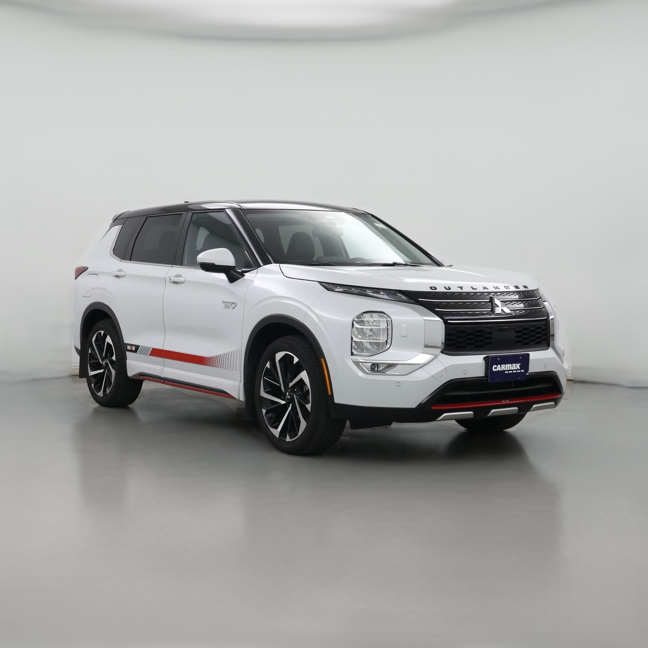 Thumbnail: 2023 Mitsubishi Outlander - 1