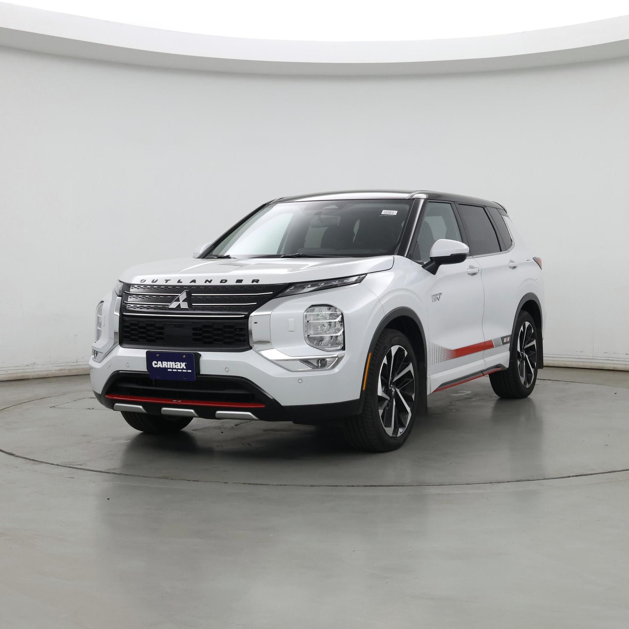 Thumbnail: 2023 Mitsubishi Outlander - 4