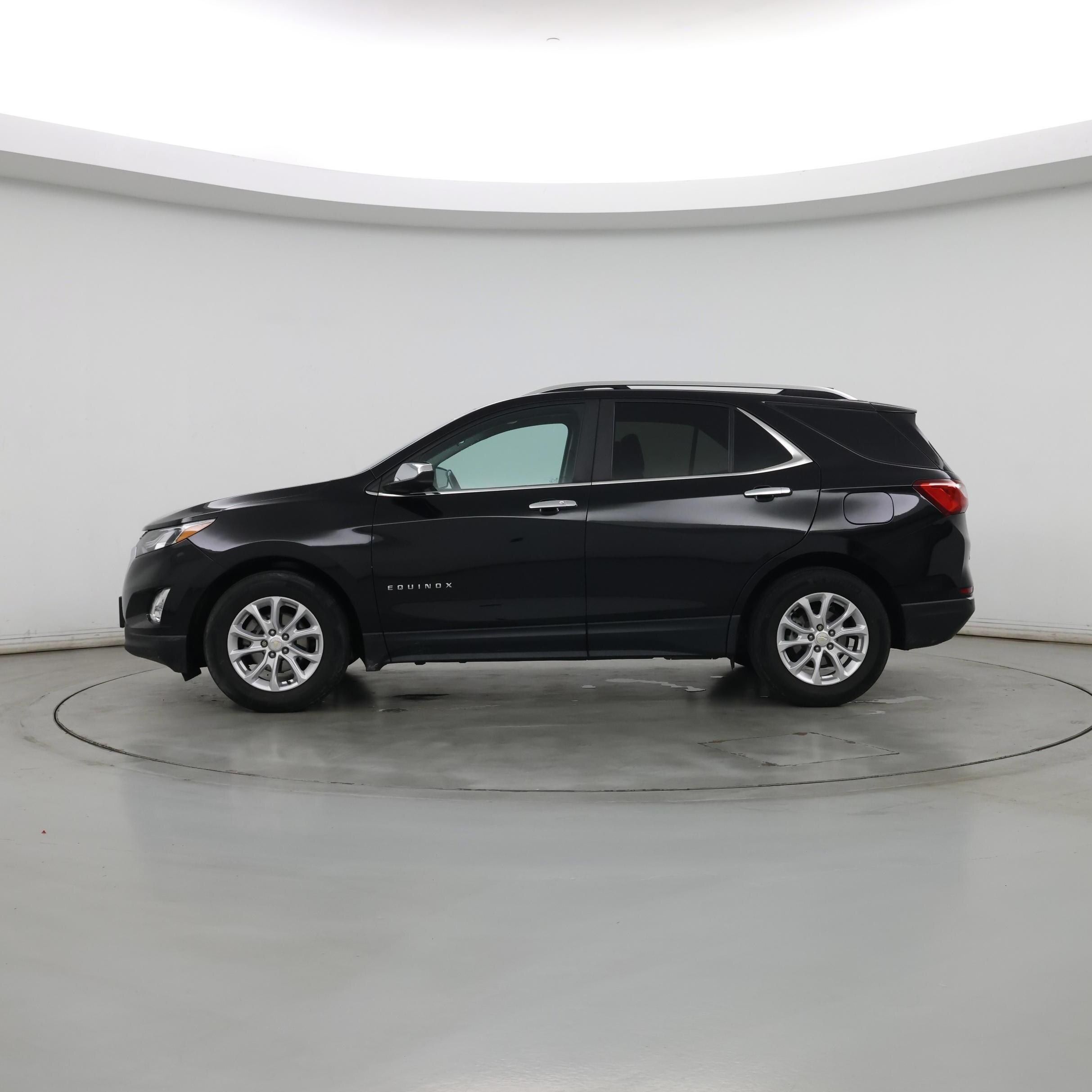 Thumbnail: 2021 Chevrolet Equinox - 3