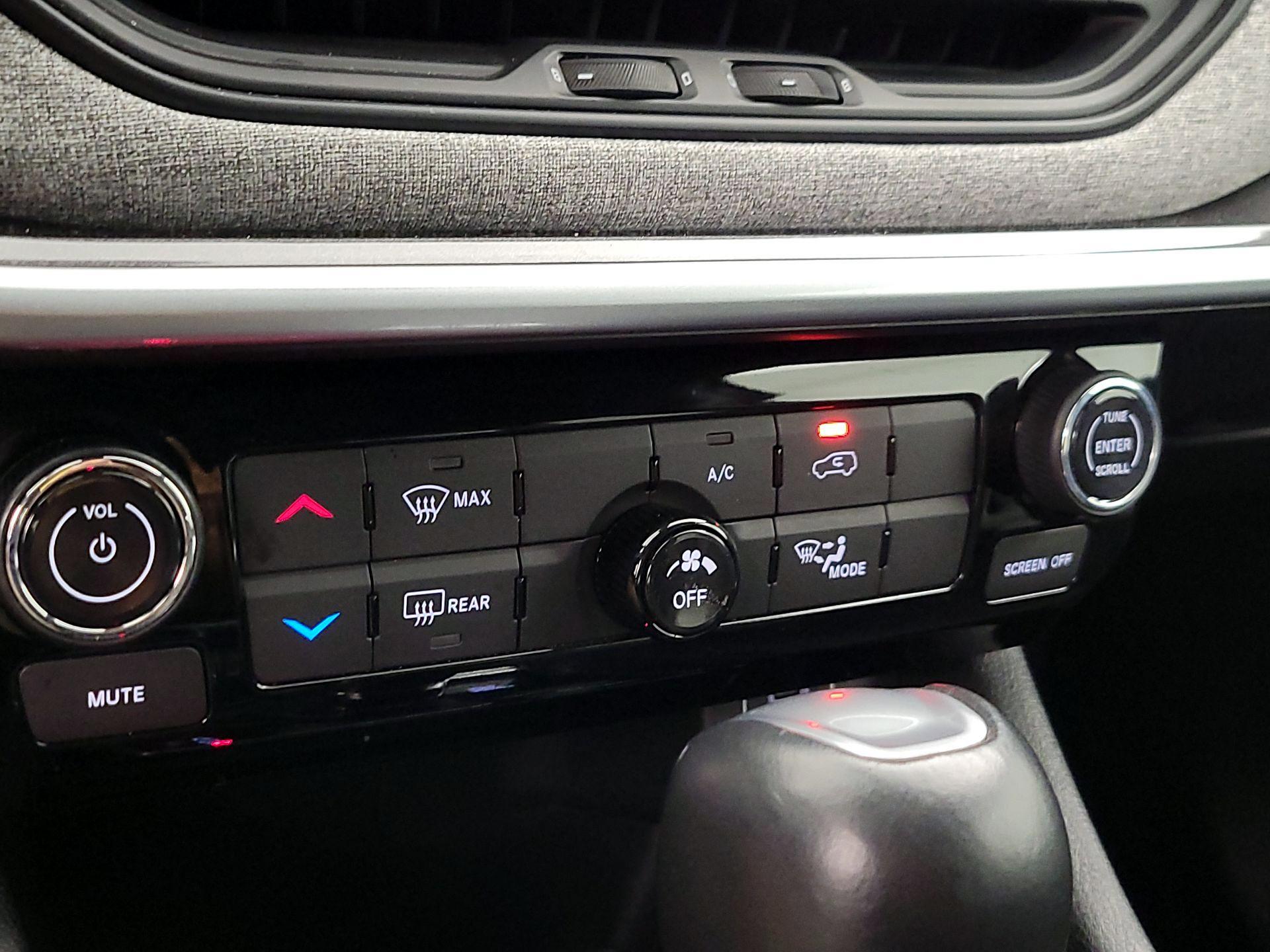 Thumbnail: 2023 Jeep Compass - 16