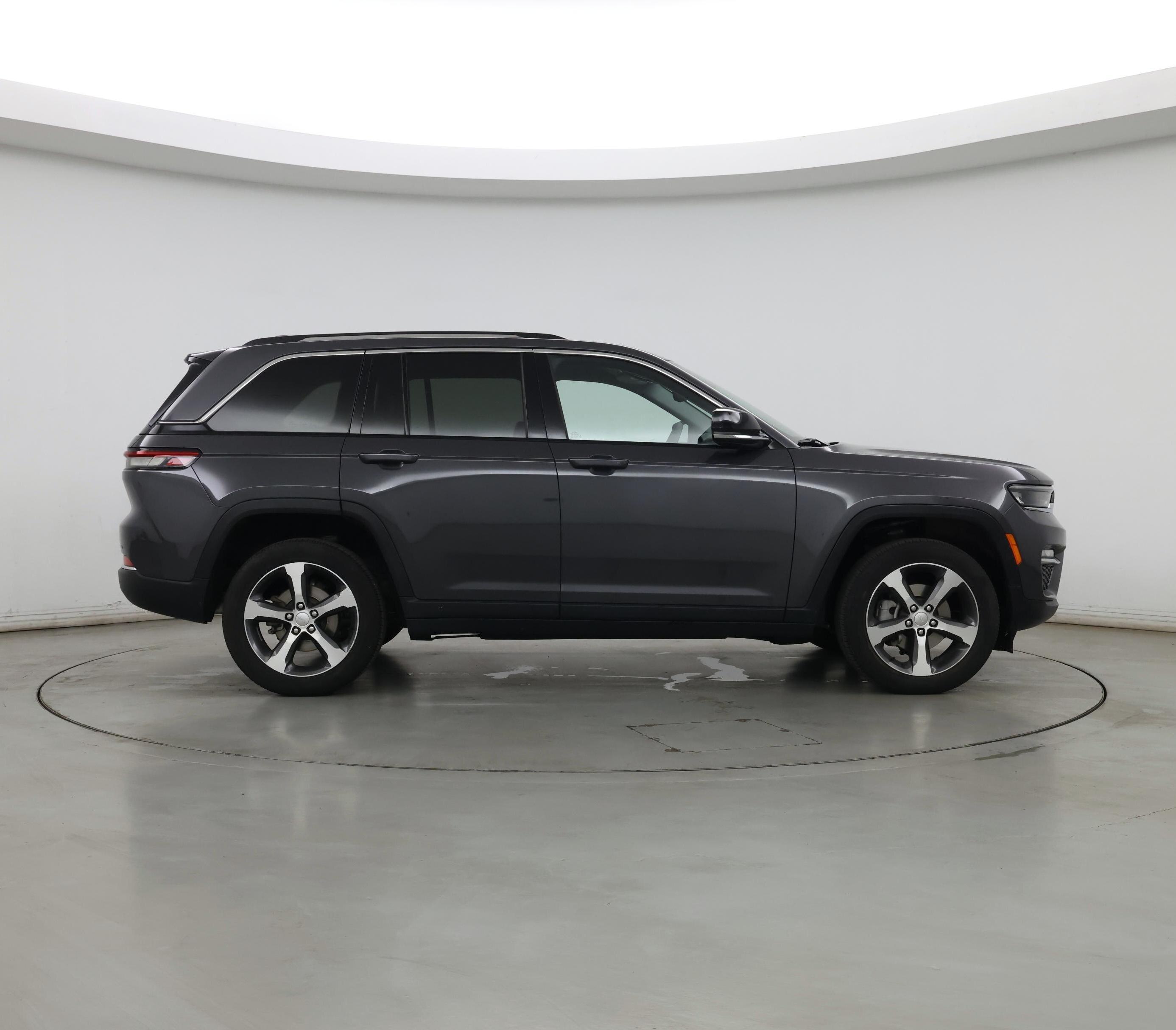 Thumbnail: 2023 Jeep Grand Cherokee - 7