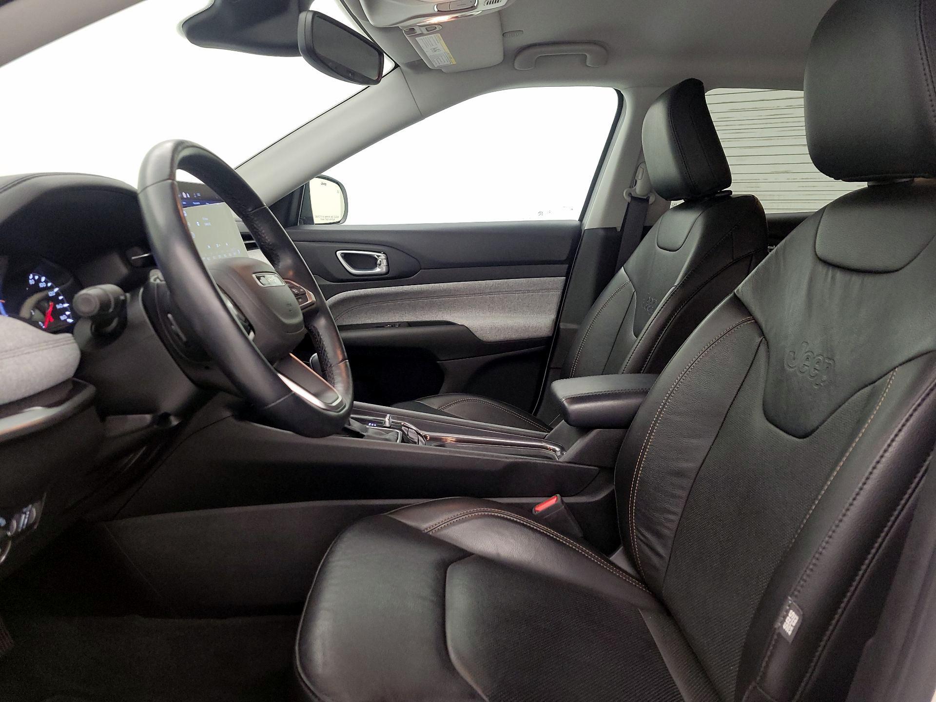 Thumbnail: 2022 Jeep Compass - 11