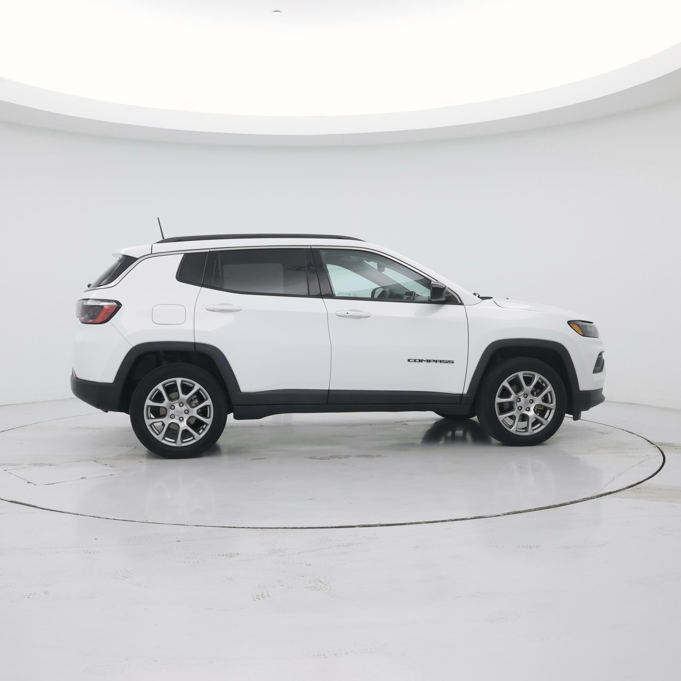 Thumbnail: 2022 Jeep Compass - 7