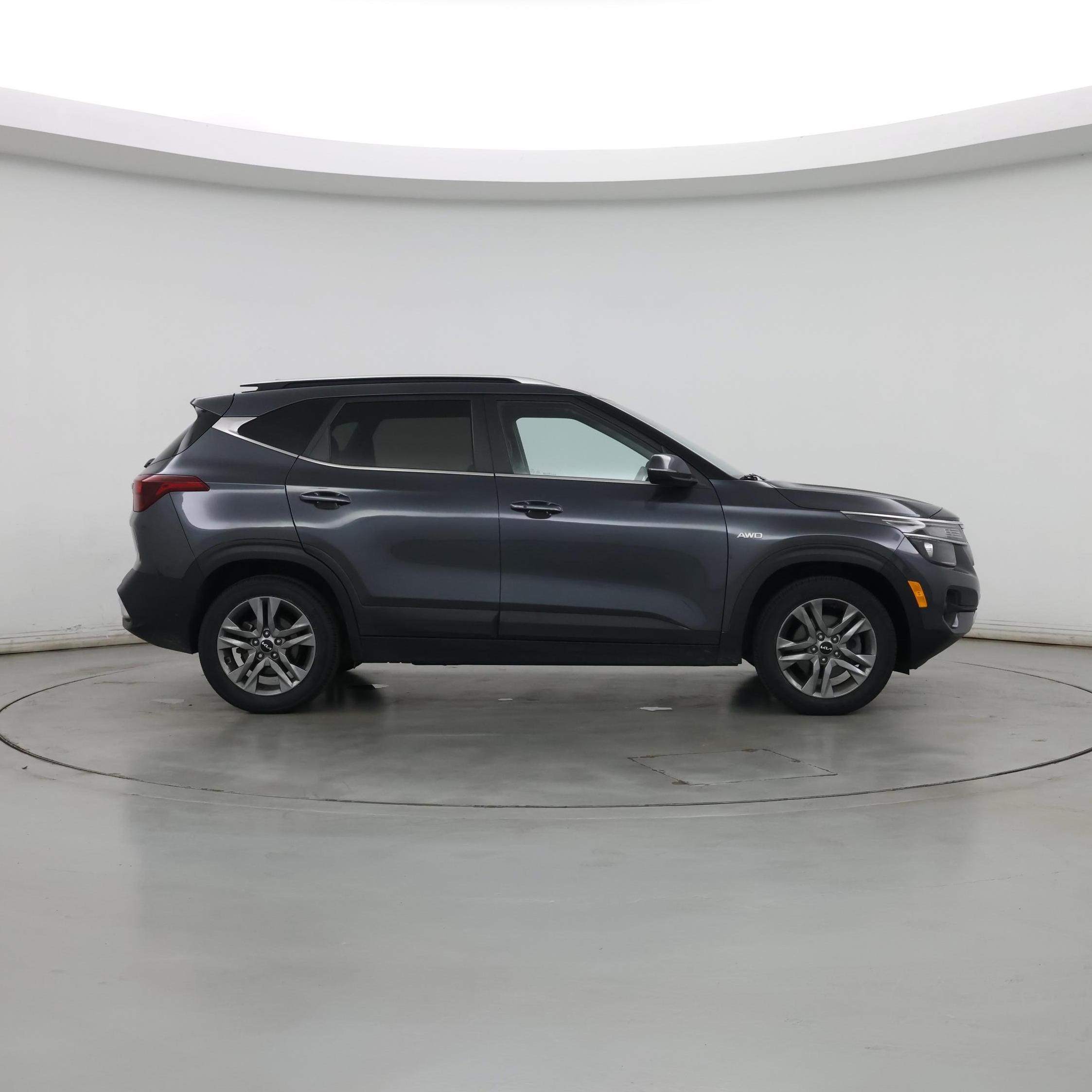 Thumbnail: 2023 Kia Seltos - 7