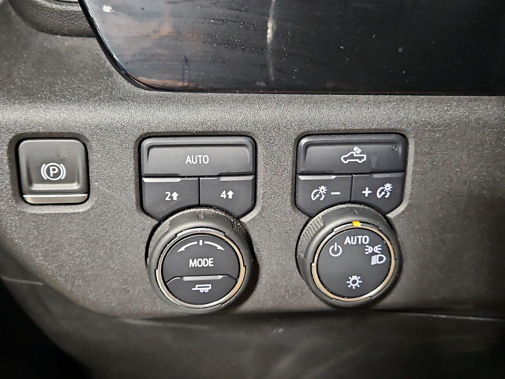 Thumbnail: 2022 Chevrolet Silverado 1500 - 13