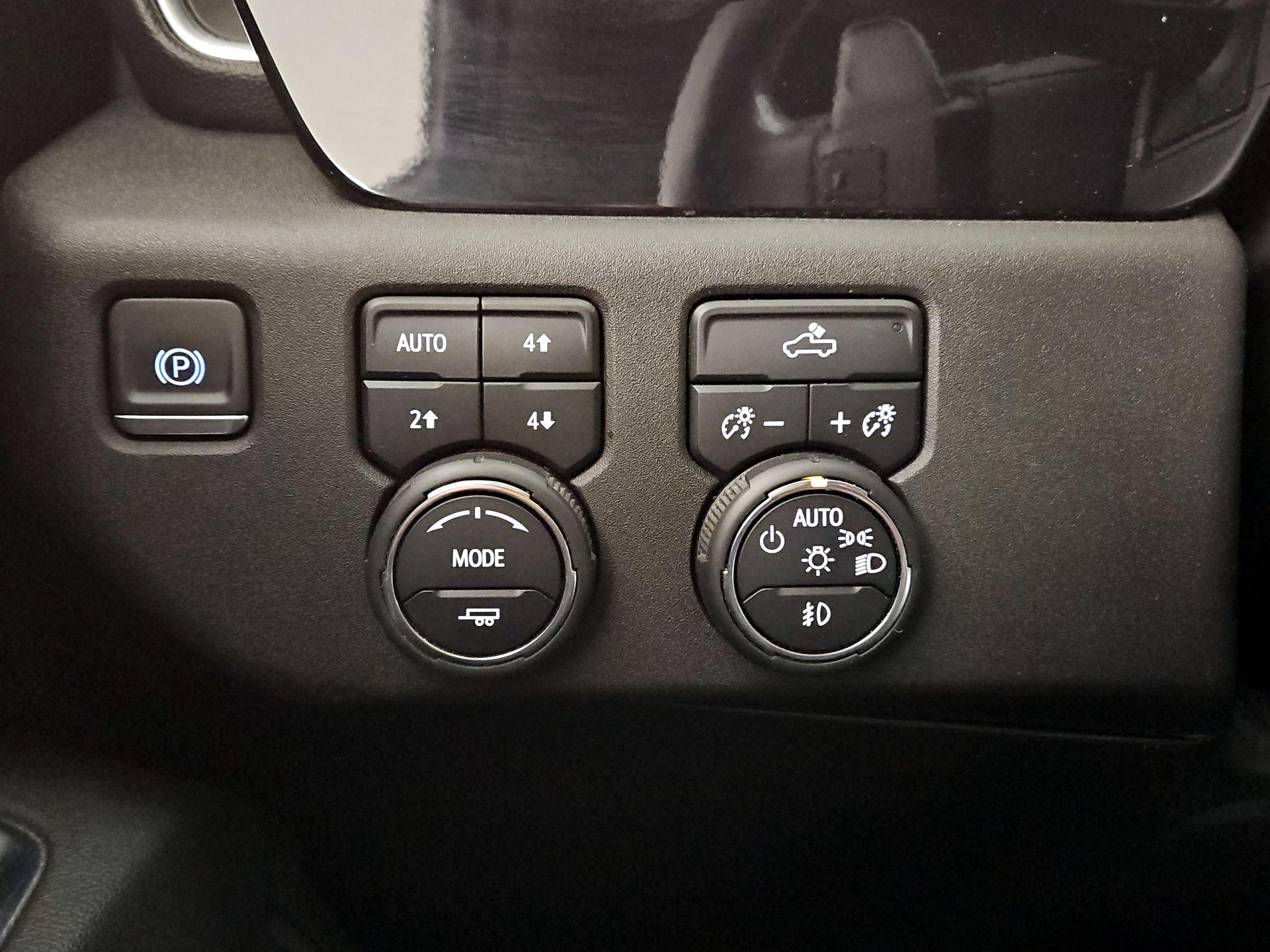 Thumbnail: 2023 Chevrolet Silverado 1500 - 13