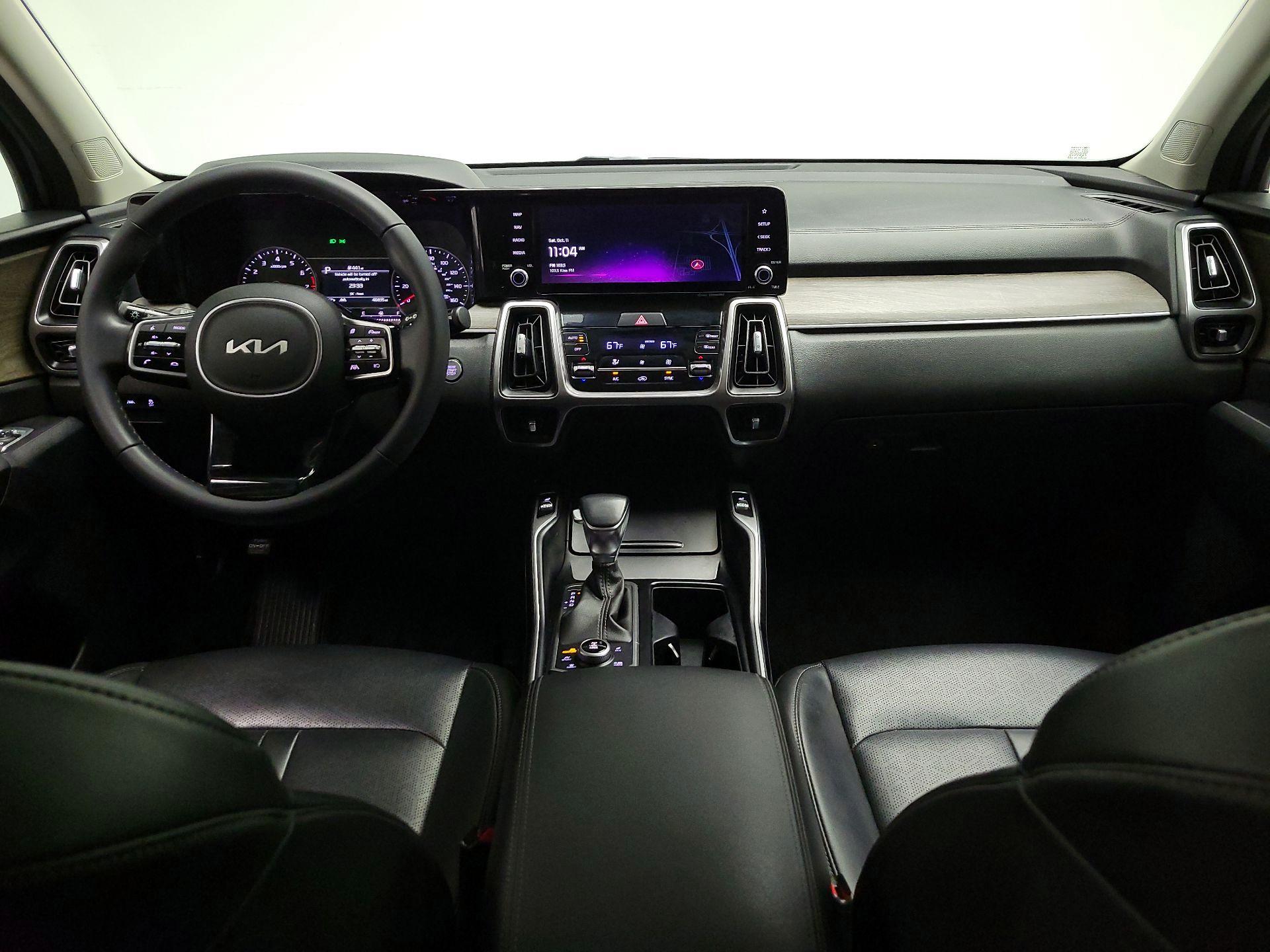 Thumbnail: 2023 Kia Sorento - 9