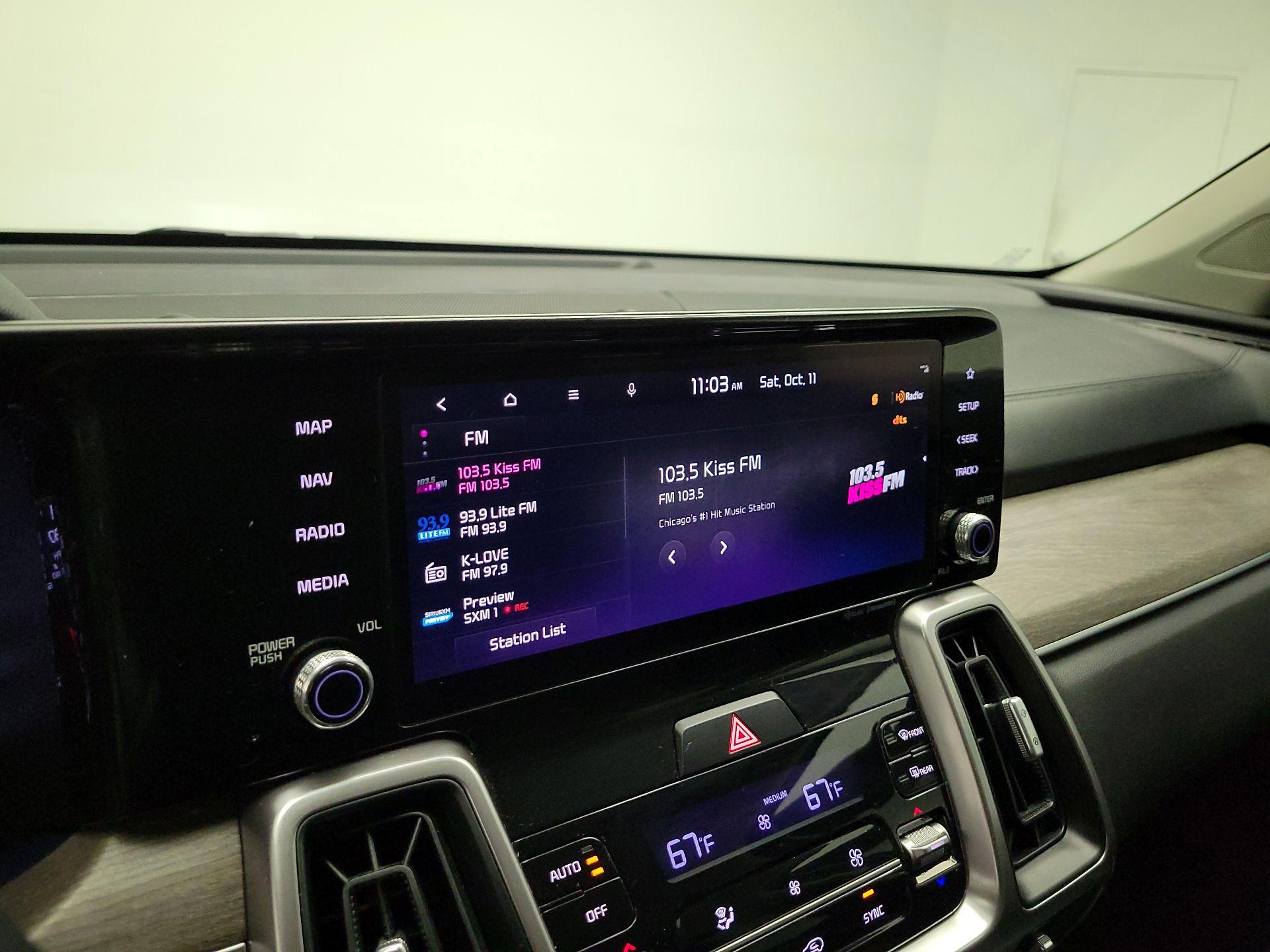 Thumbnail: 2023 Kia Sorento - 16