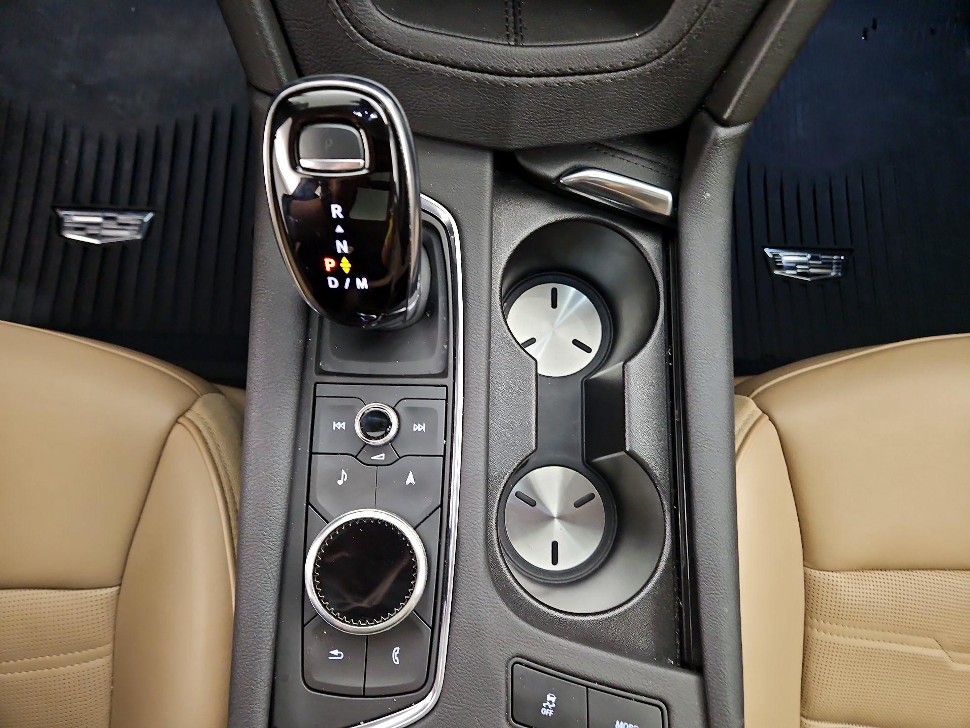 Thumbnail: 2023 Cadillac XT6 - 18