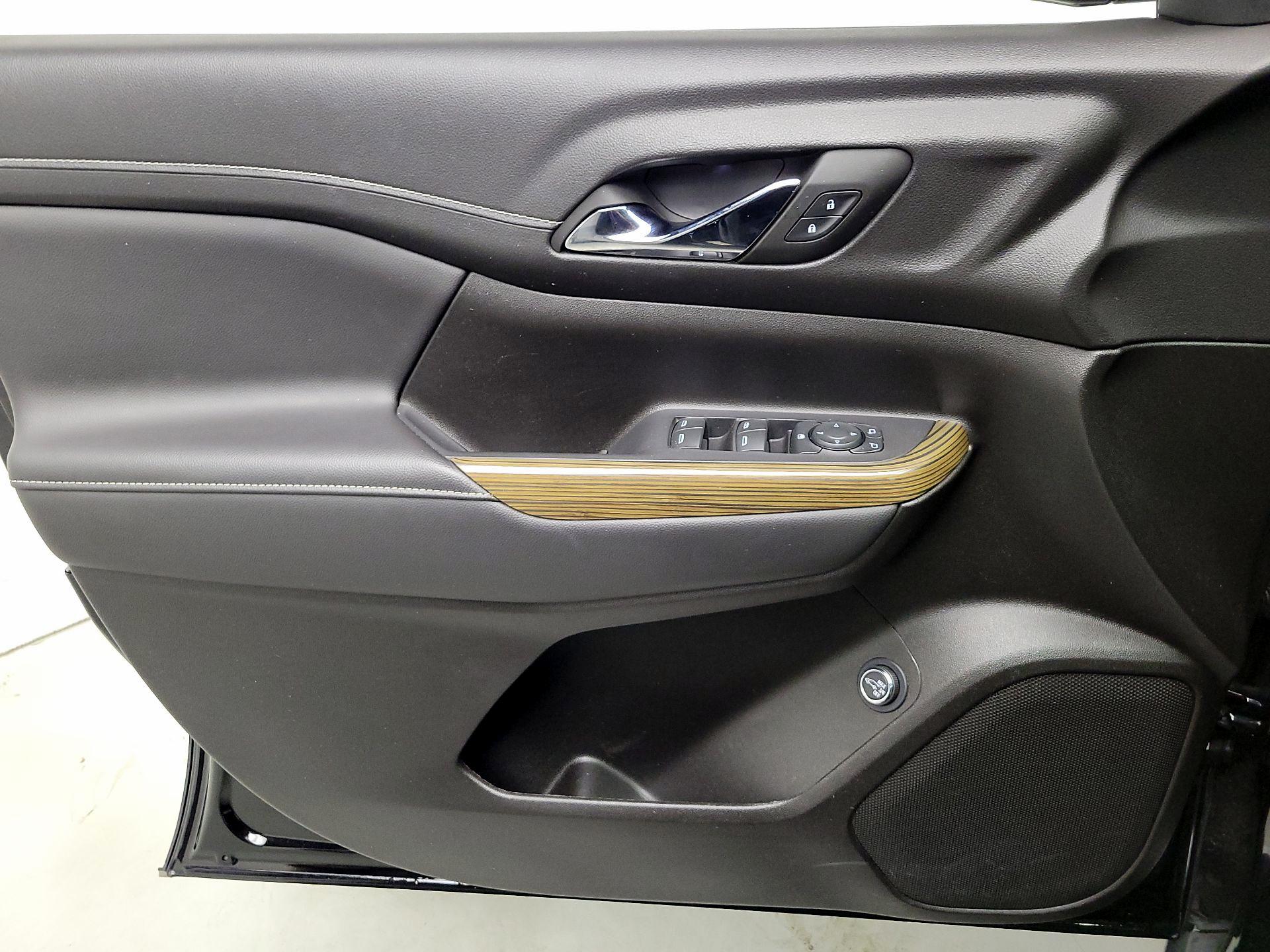 Thumbnail: 2023 GMC Acadia - 12