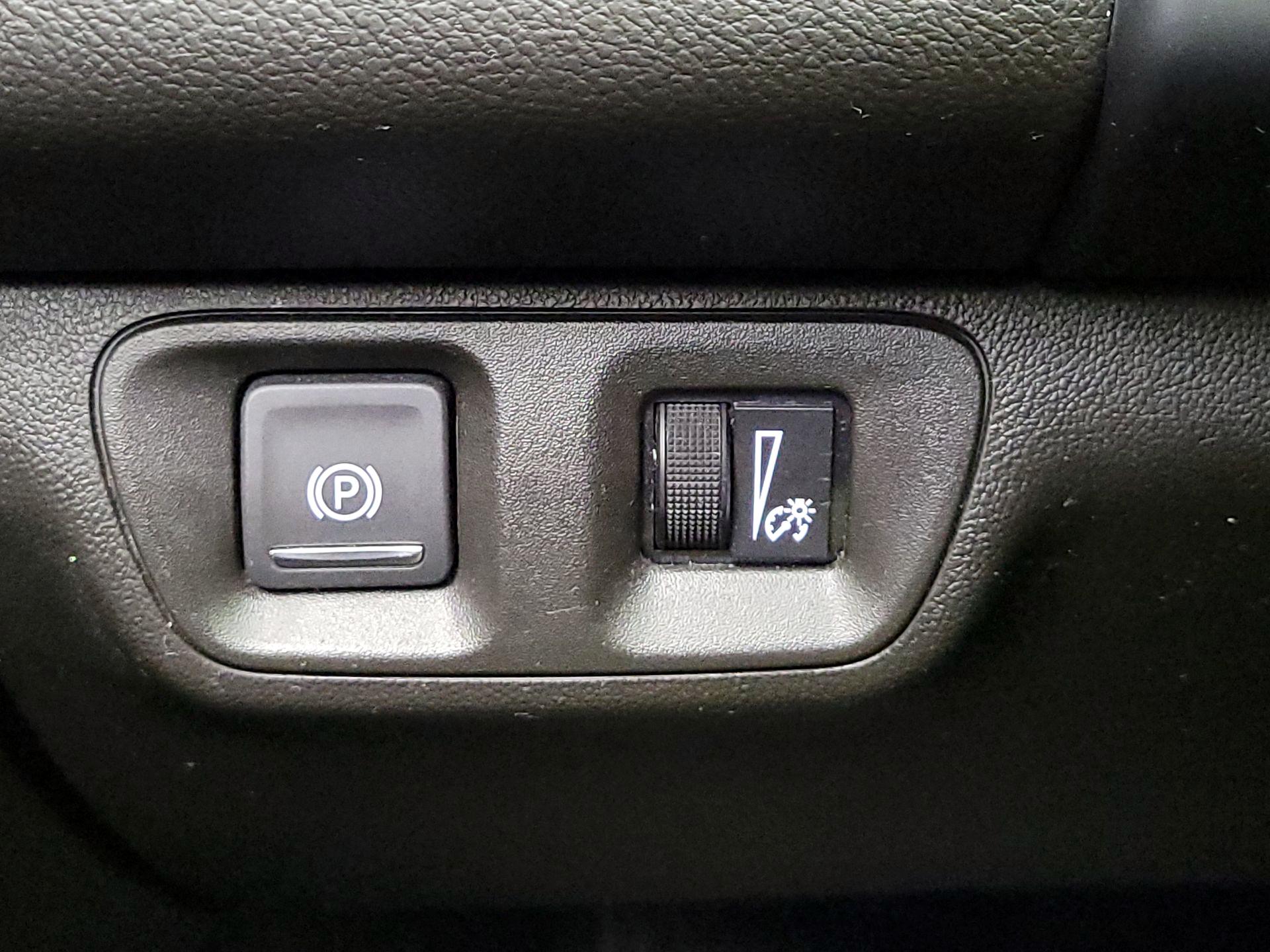 Thumbnail: 2023 GMC Acadia - 13