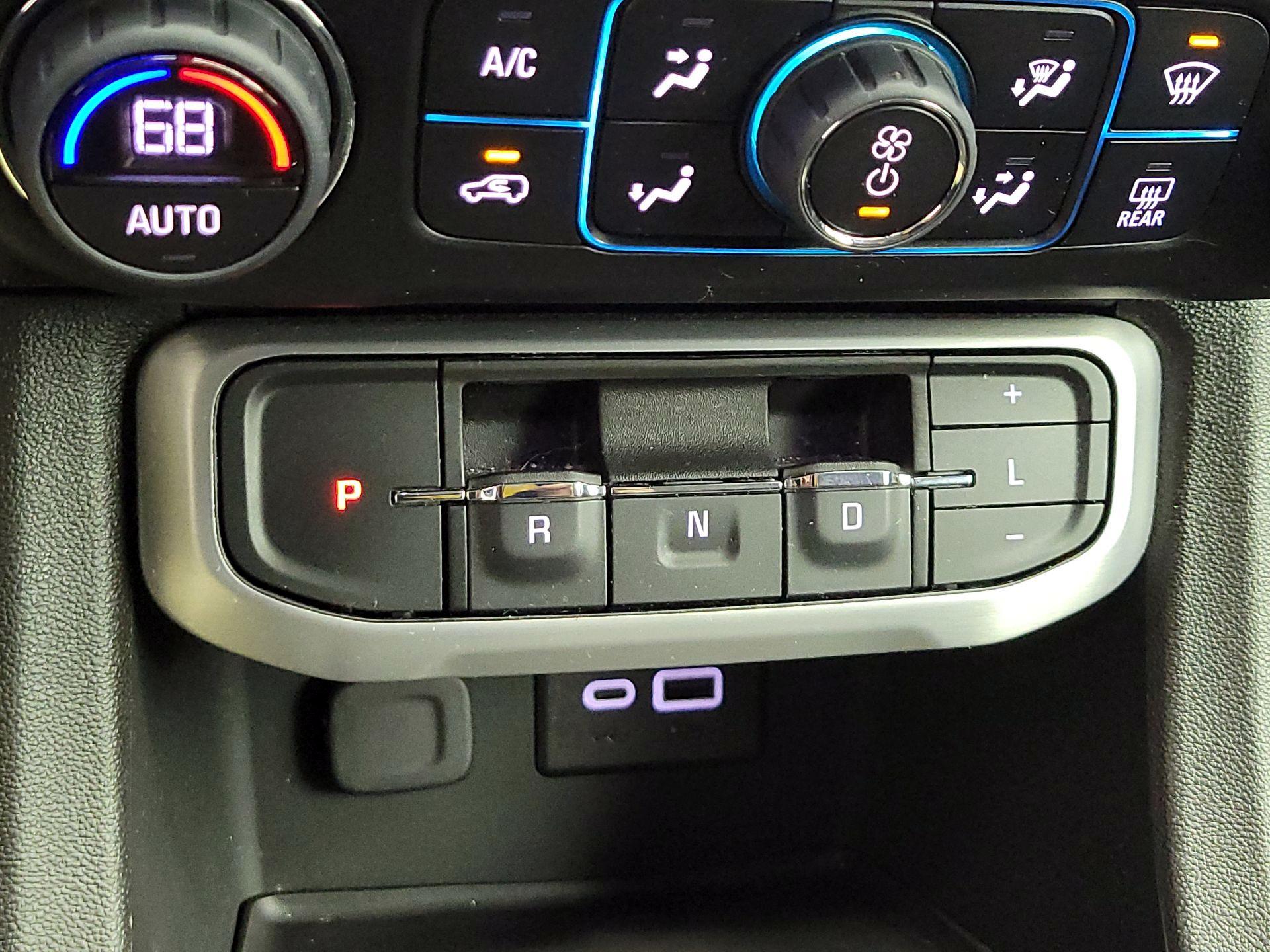 Thumbnail: 2023 GMC Acadia - 17