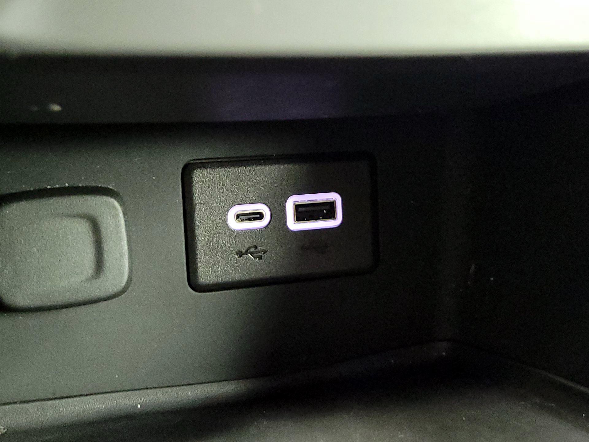 Thumbnail: 2023 GMC Acadia - 18