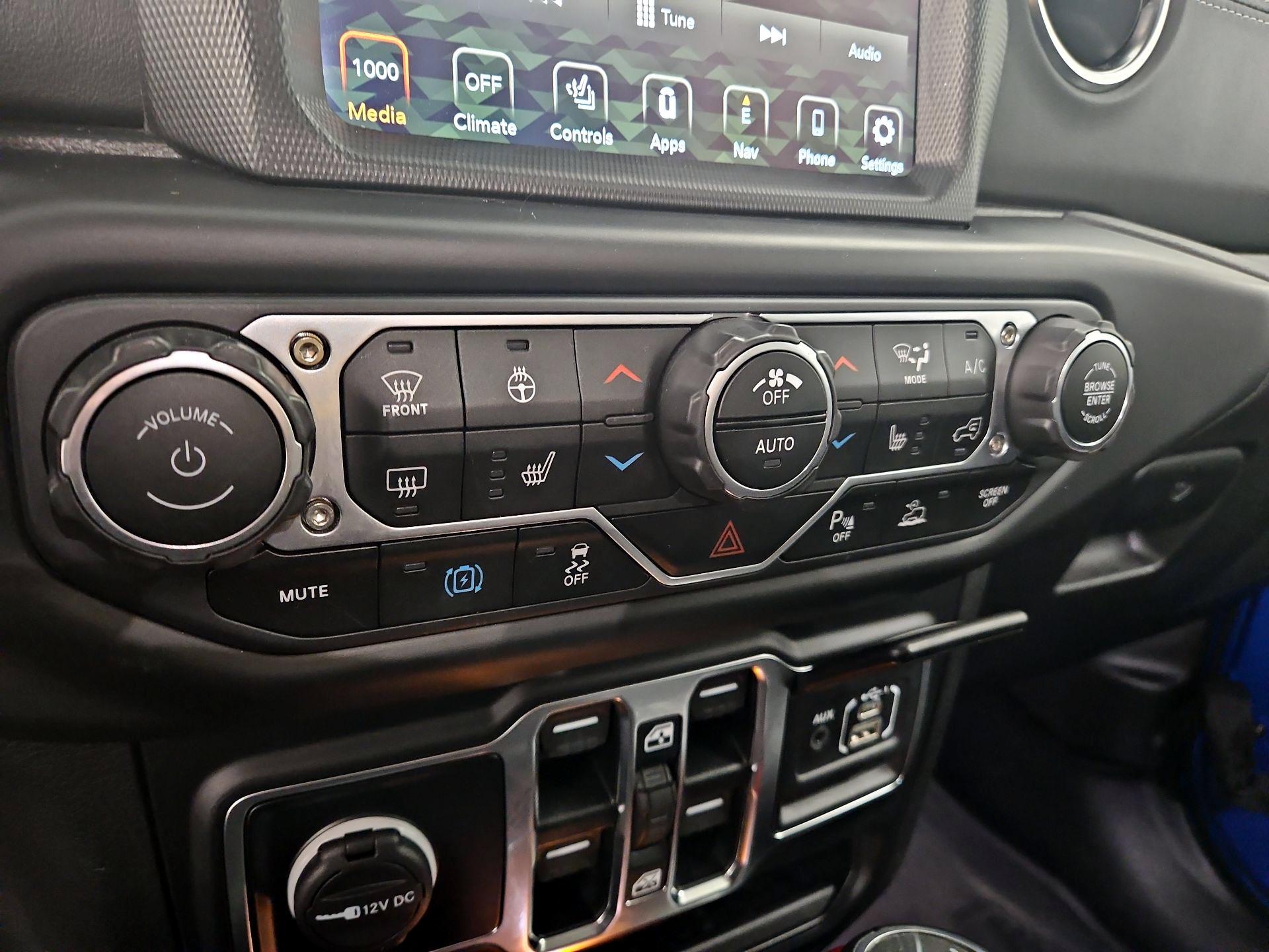 Thumbnail: 2021 Jeep Wrangler - 17