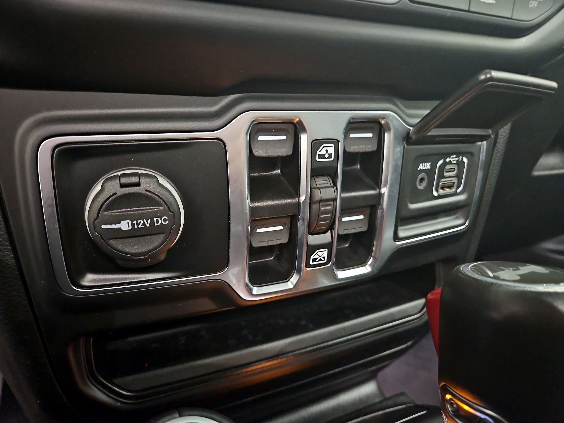 Thumbnail: 2021 Jeep Wrangler - 19