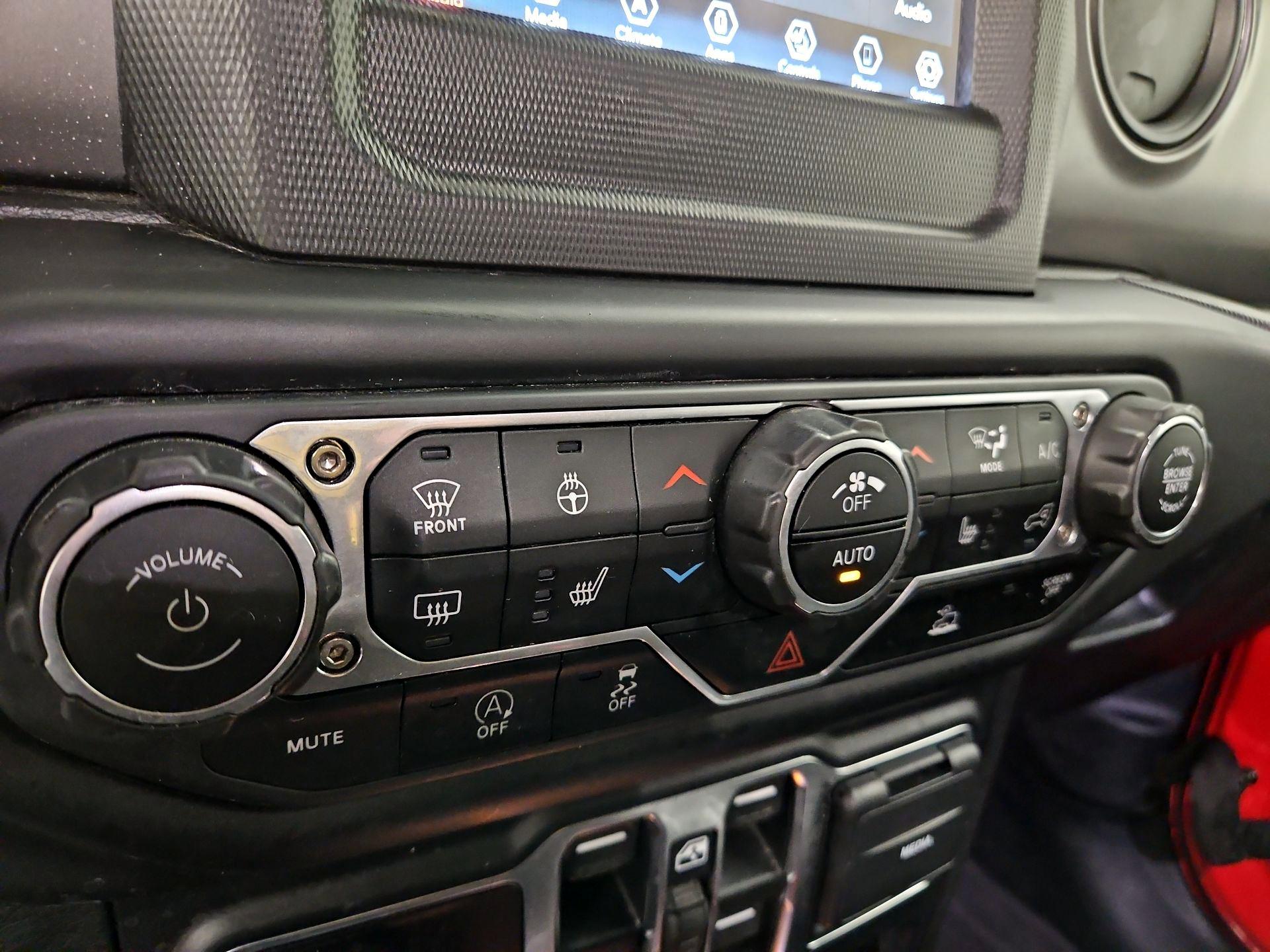 Thumbnail: 2022 Jeep Wrangler - 16