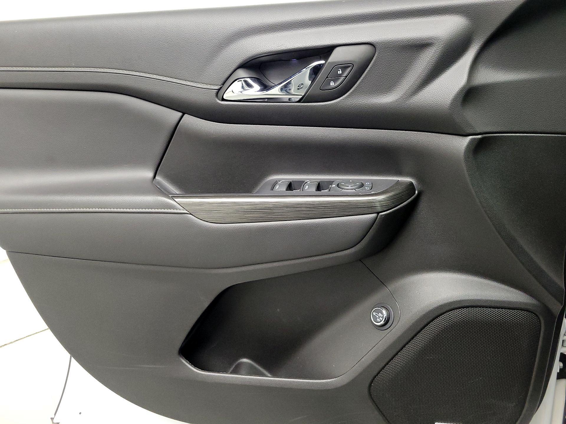 Thumbnail: 2023 GMC Acadia - 12