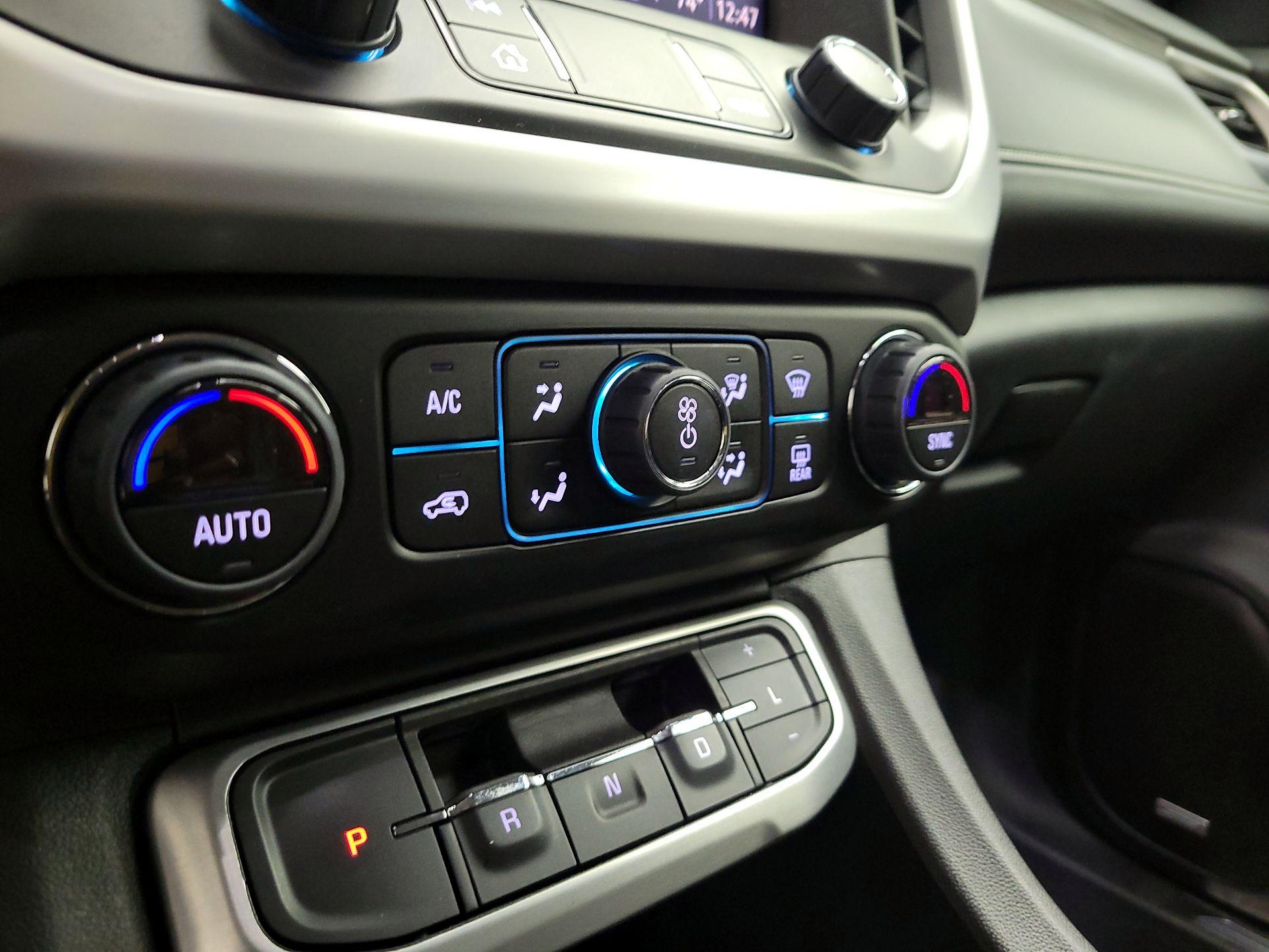 Thumbnail: 2023 GMC Acadia - 15