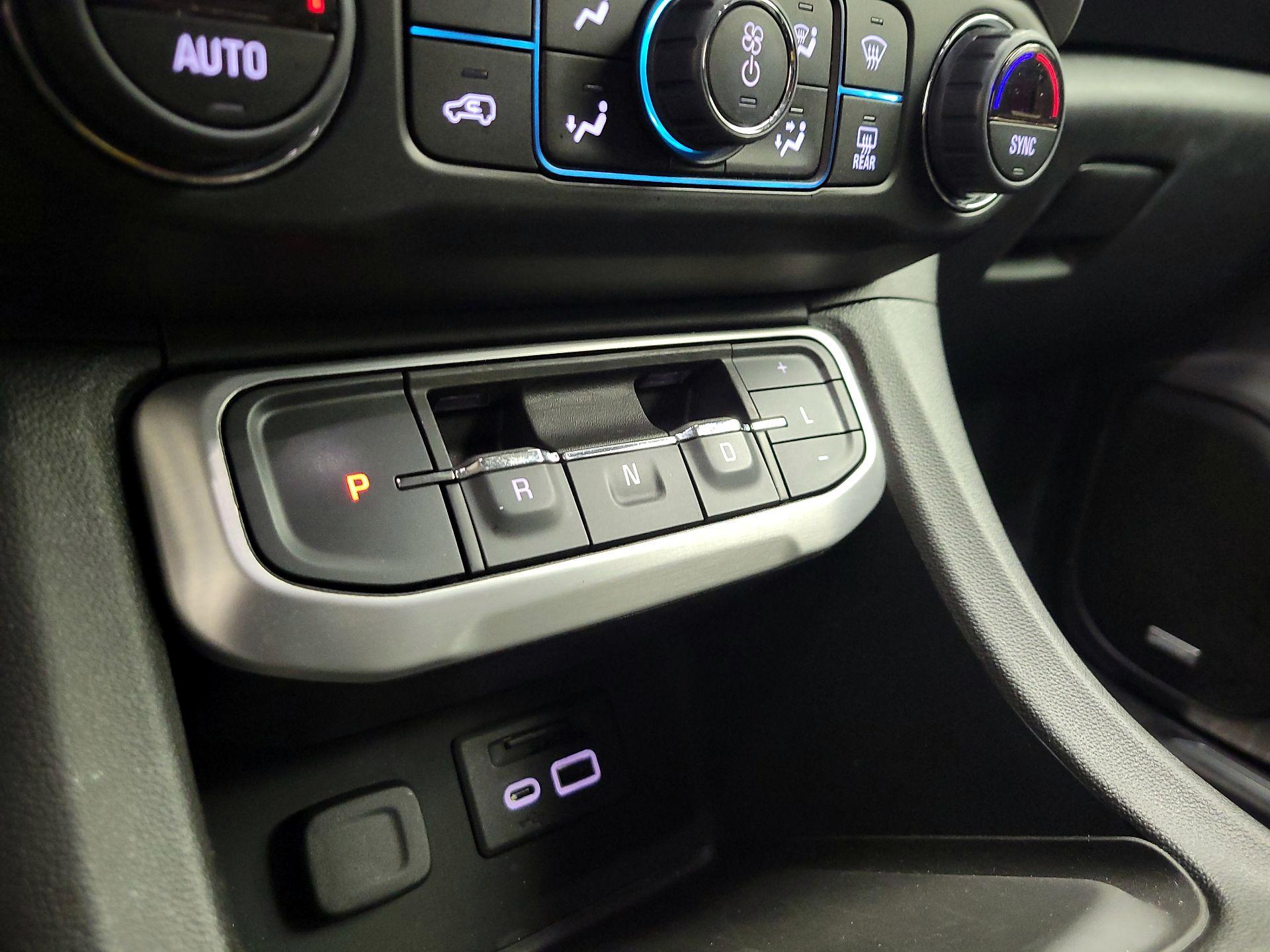 Thumbnail: 2023 GMC Acadia - 16