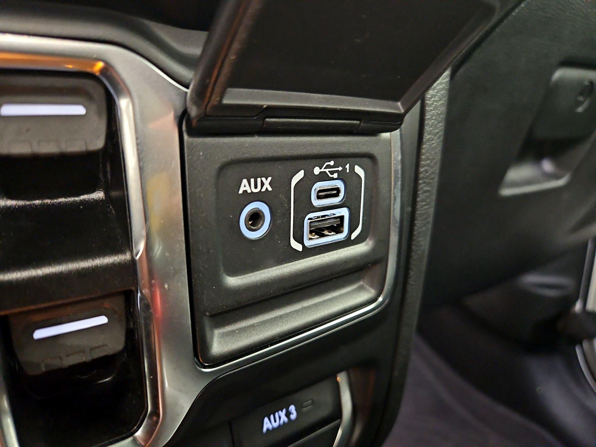 Thumbnail: 2022 Jeep Gladiator - 19
