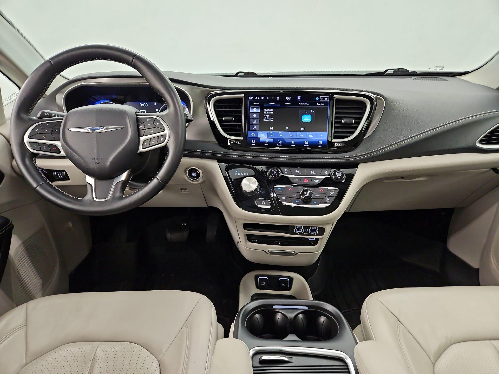 Thumbnail: 2021 Chrysler Pacifica - 9