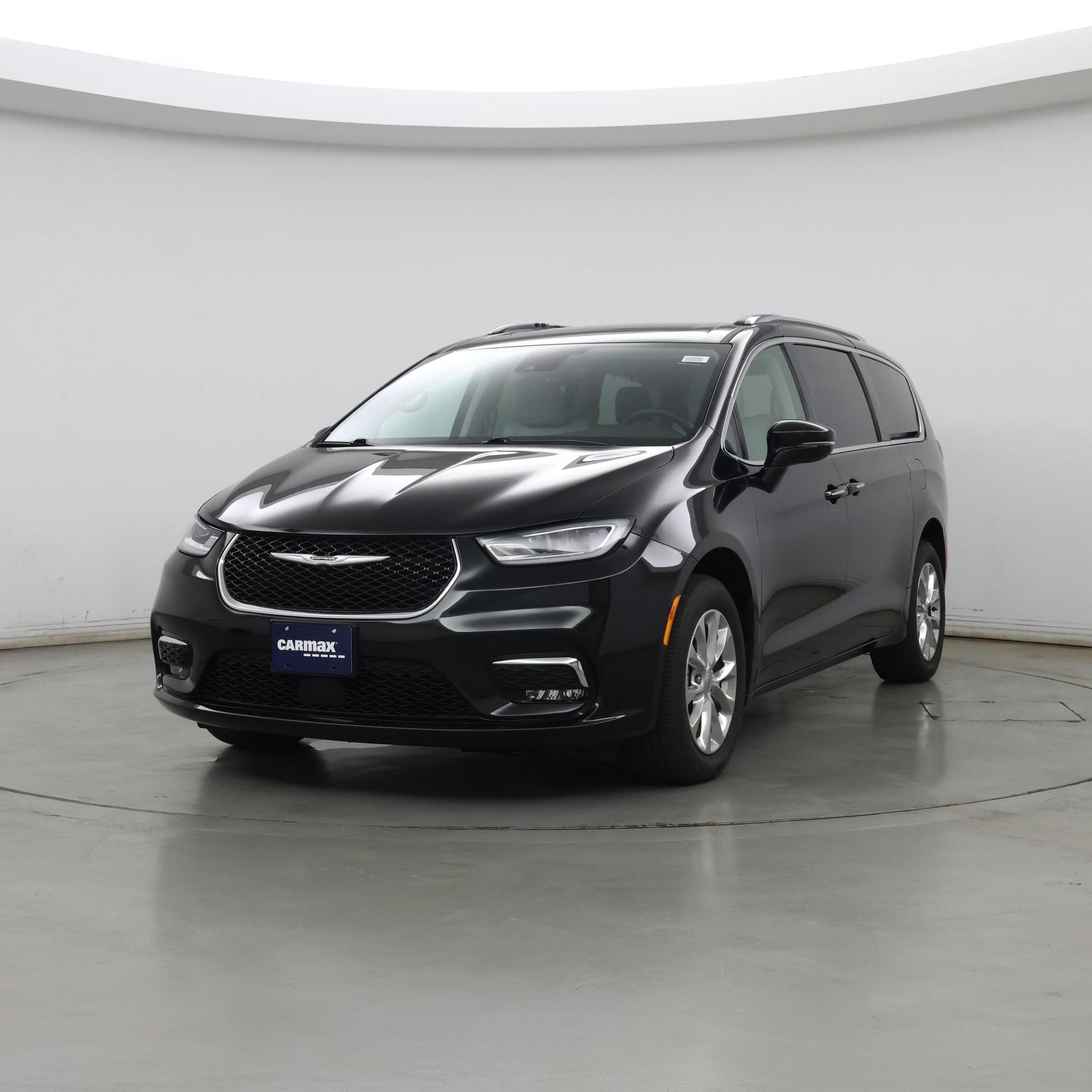 Thumbnail: 2021 Chrysler Pacifica - 4
