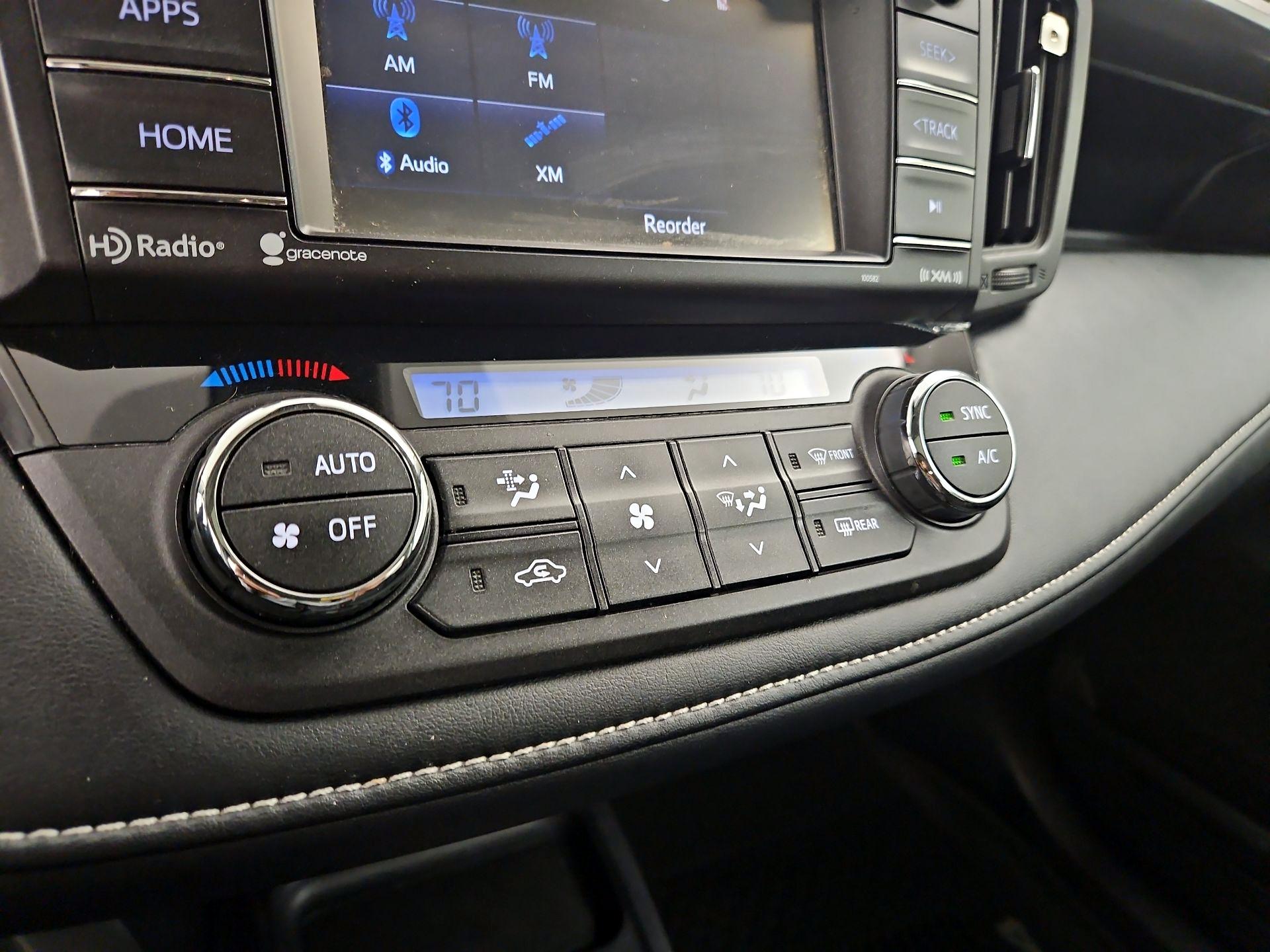 Thumbnail: 2018 Toyota RAV4 - 16
