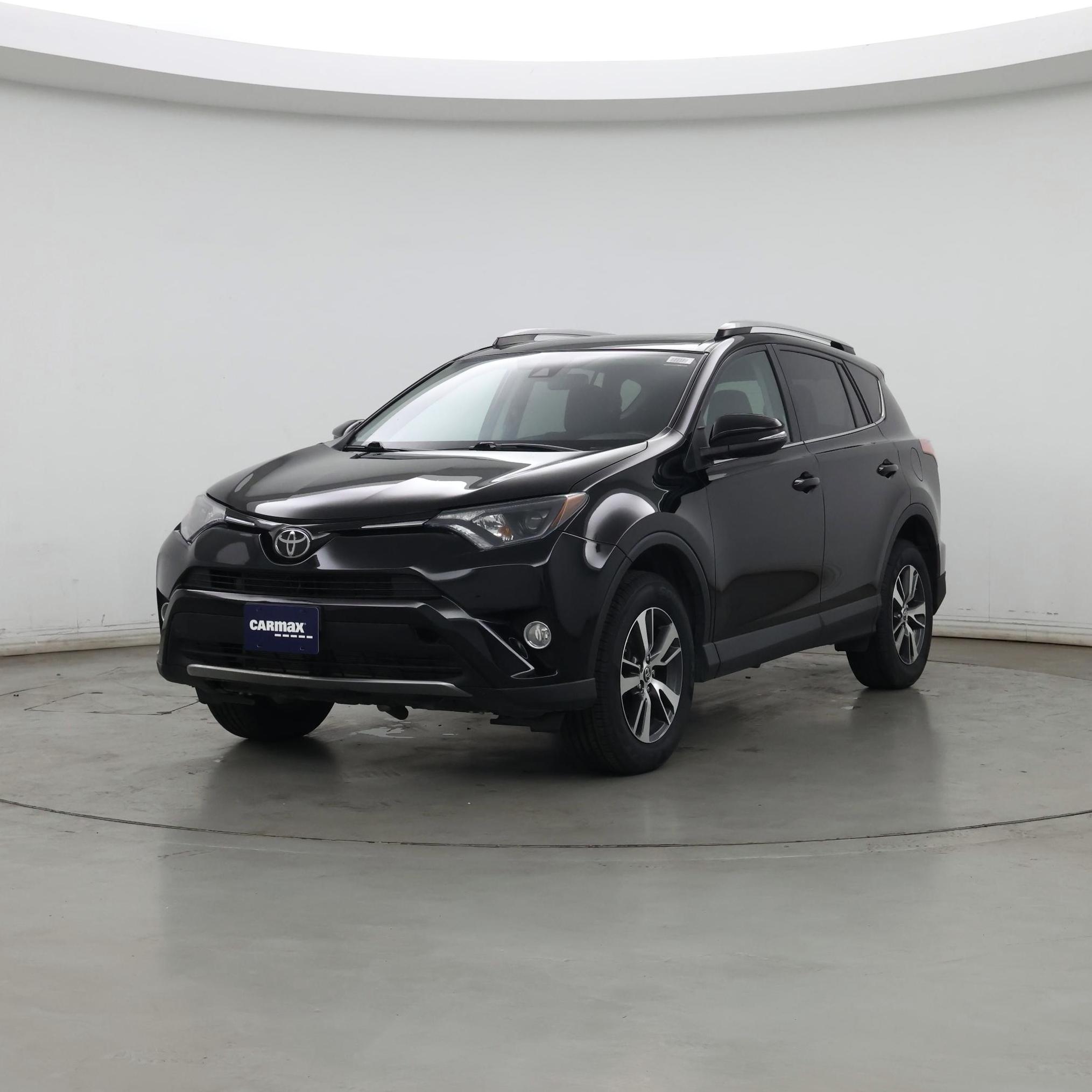 Thumbnail: 2018 Toyota RAV4 - 4