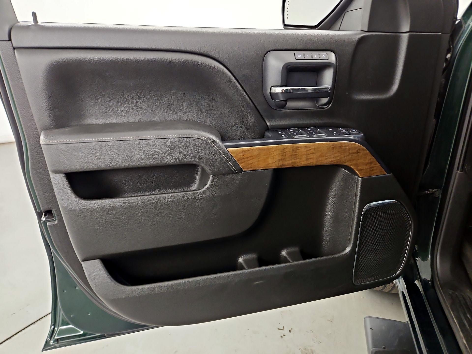 Thumbnail: 2015 Chevrolet Silverado 1500 - 12