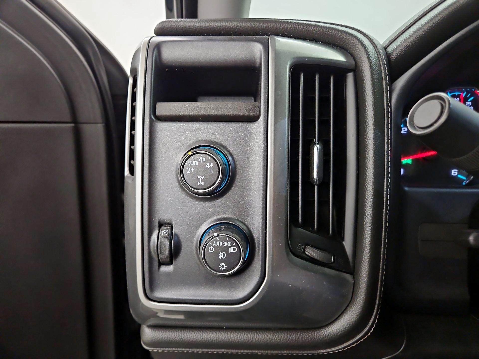 Thumbnail: 2015 Chevrolet Silverado 1500 - 13