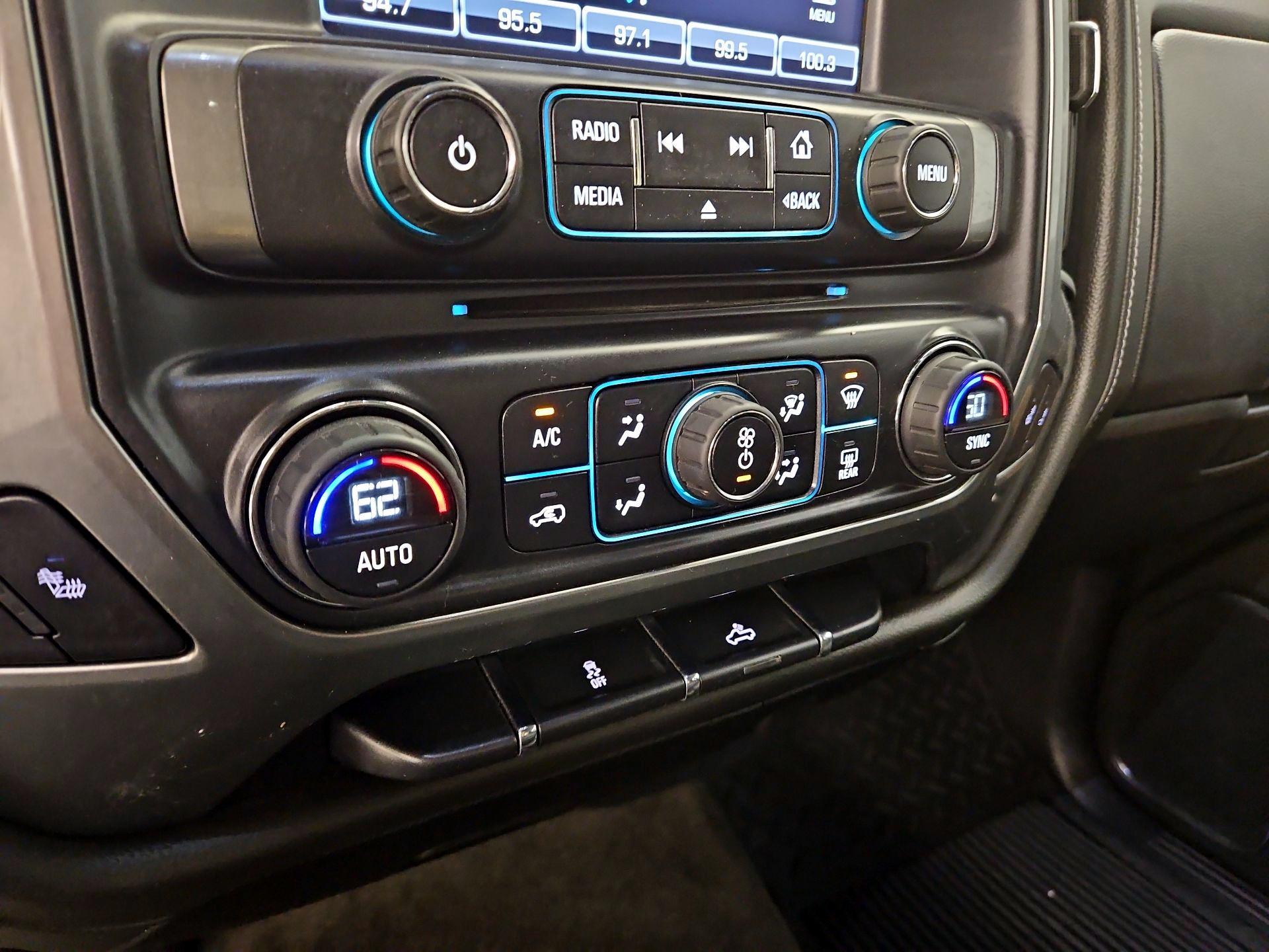 Thumbnail: 2015 Chevrolet Silverado 1500 - 17
