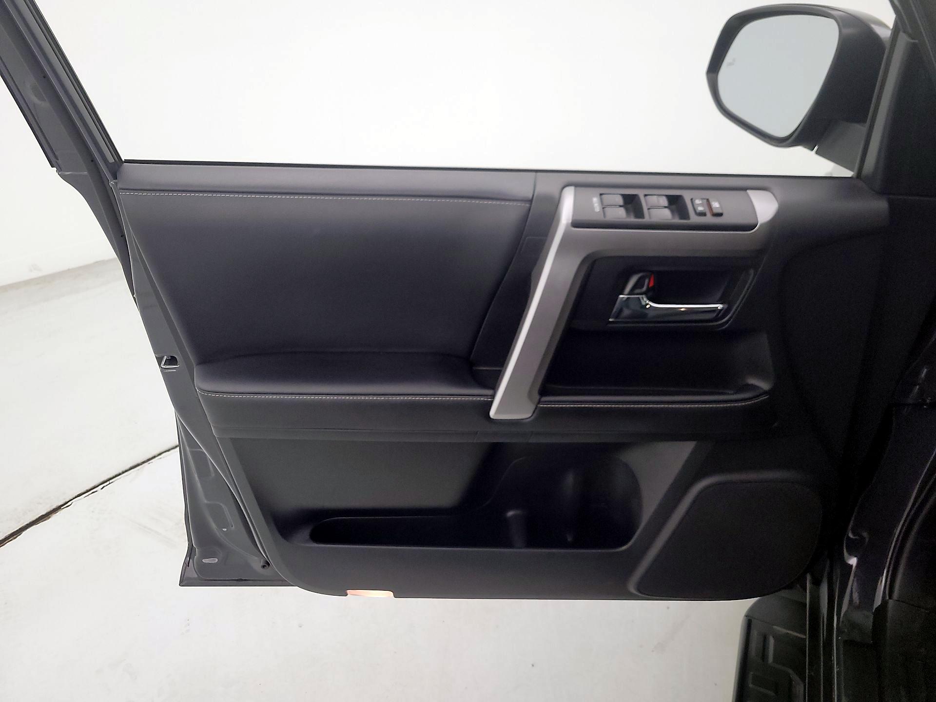 Thumbnail: 2024 Toyota 4Runner - 12