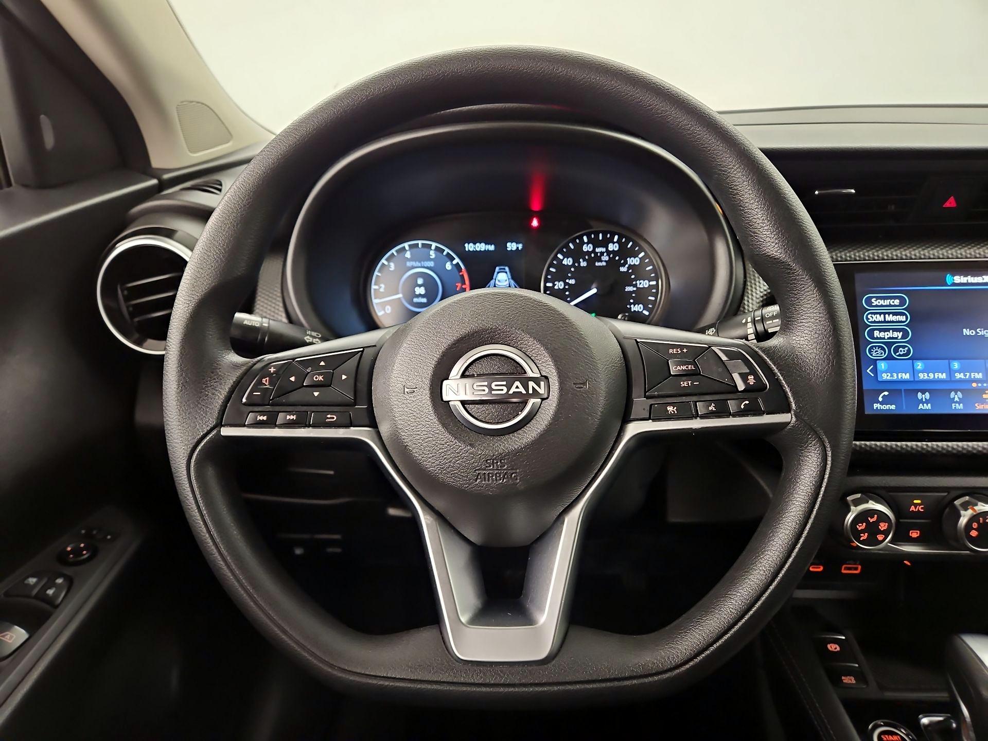 Thumbnail: 2023 Nissan Kicks - 10