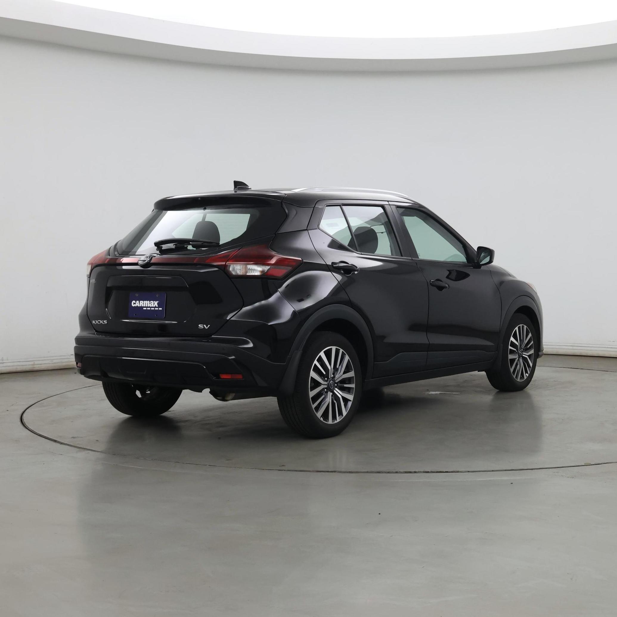 Thumbnail: 2023 Nissan Kicks - 8