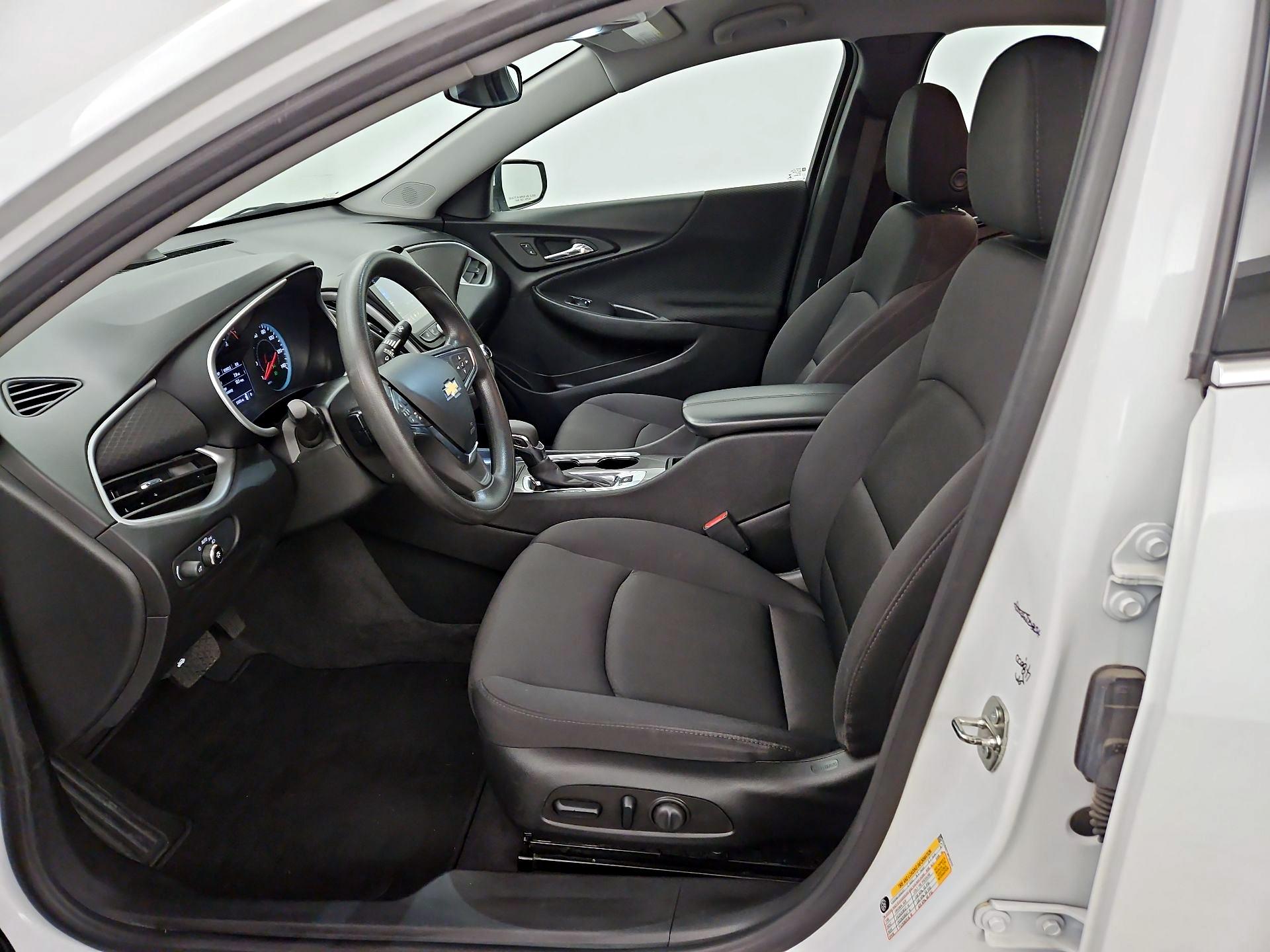 Thumbnail: 2023 Chevrolet Malibu - 11