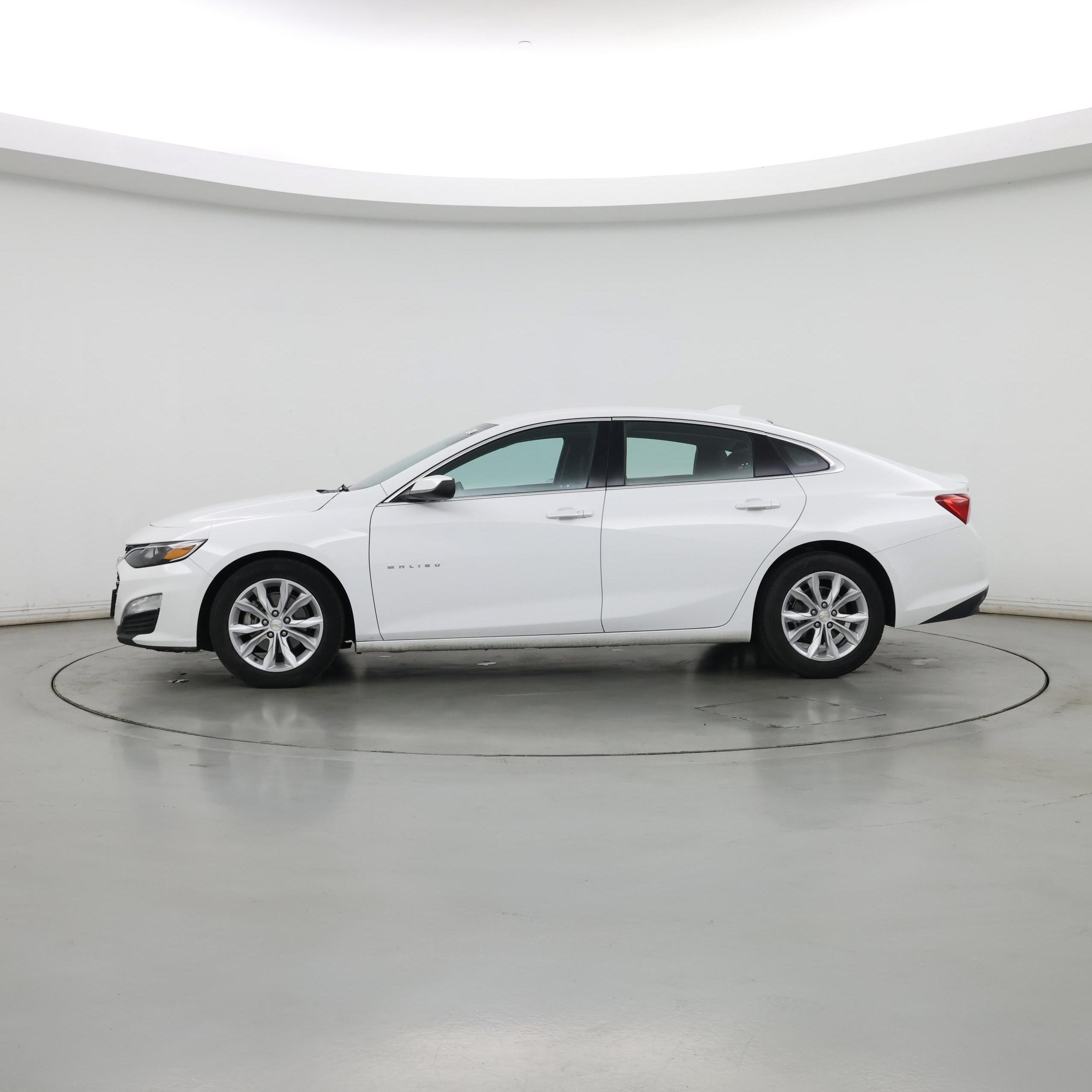 Thumbnail: 2023 Chevrolet Malibu - 3