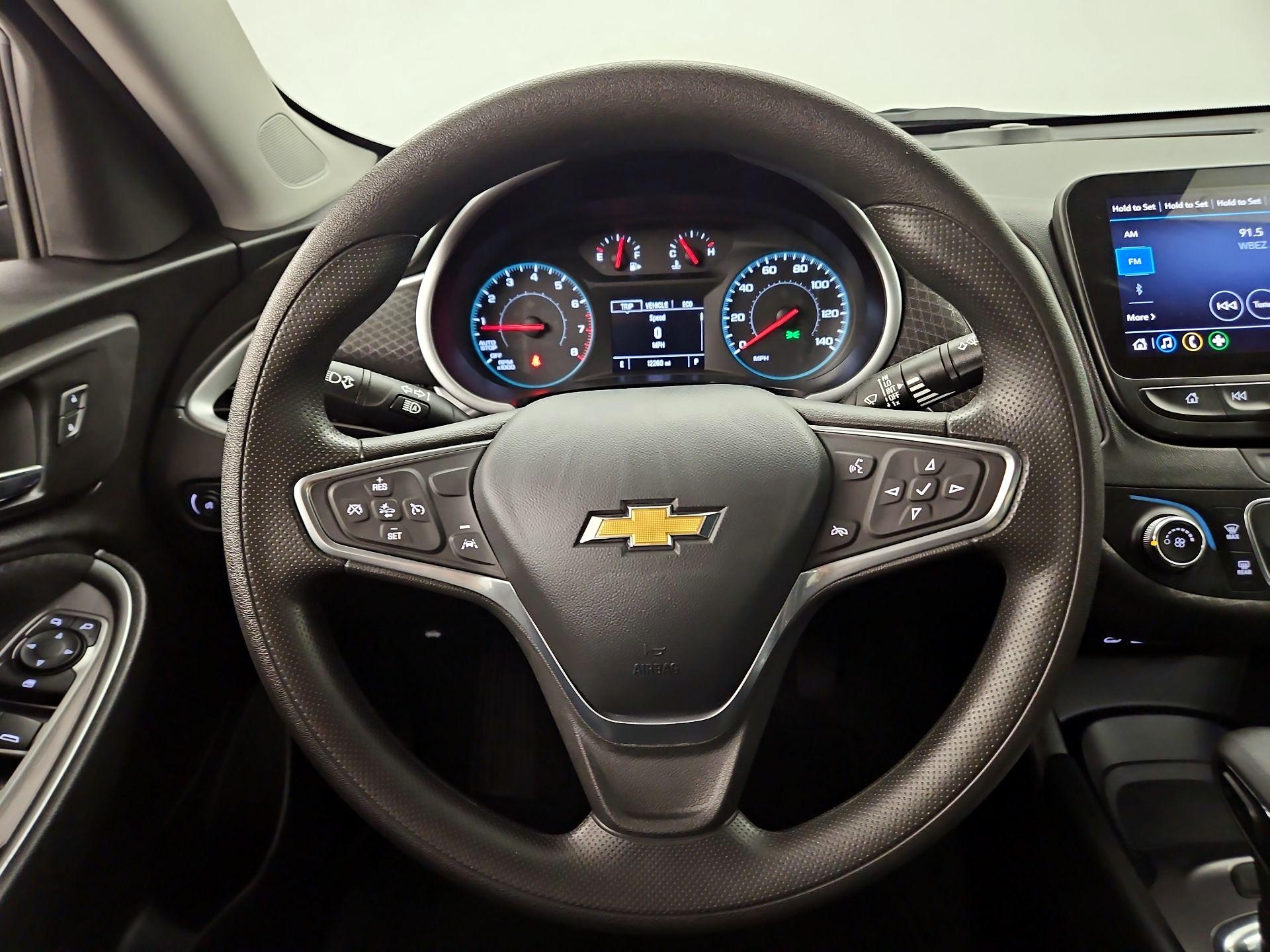 Thumbnail: 2023 Chevrolet Malibu - 10