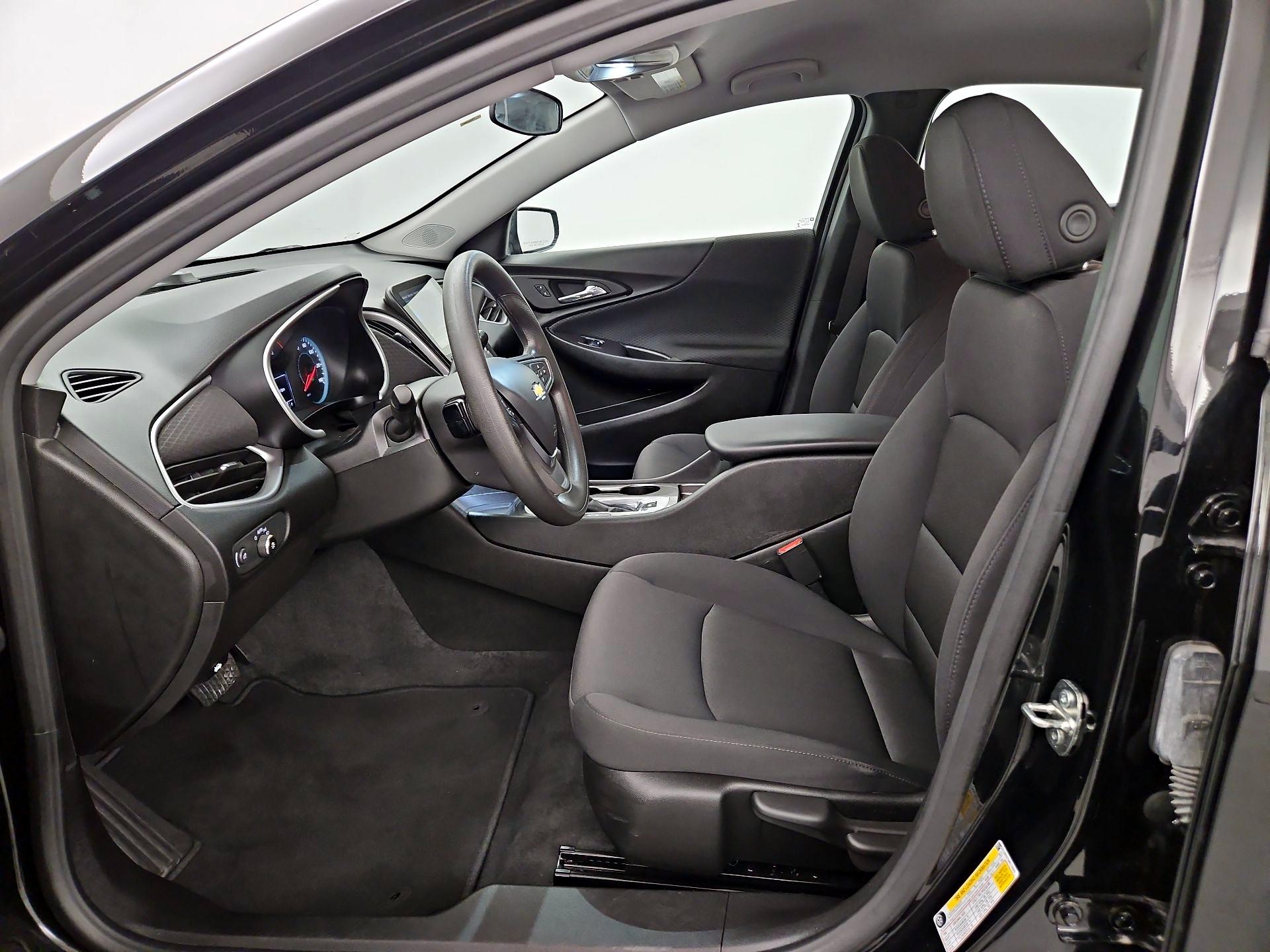 Thumbnail: 2023 Chevrolet Malibu - 11