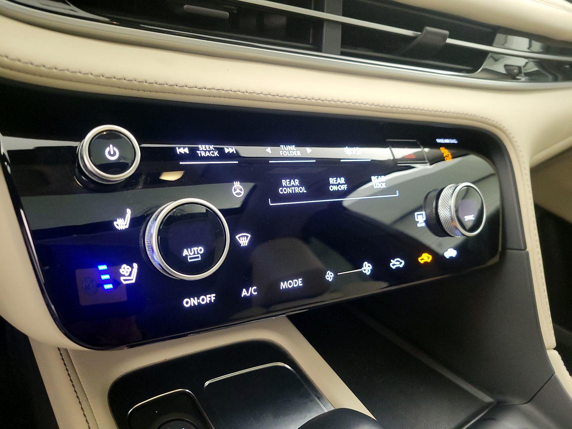 Thumbnail: 2022 INFINITI QX60 - 17