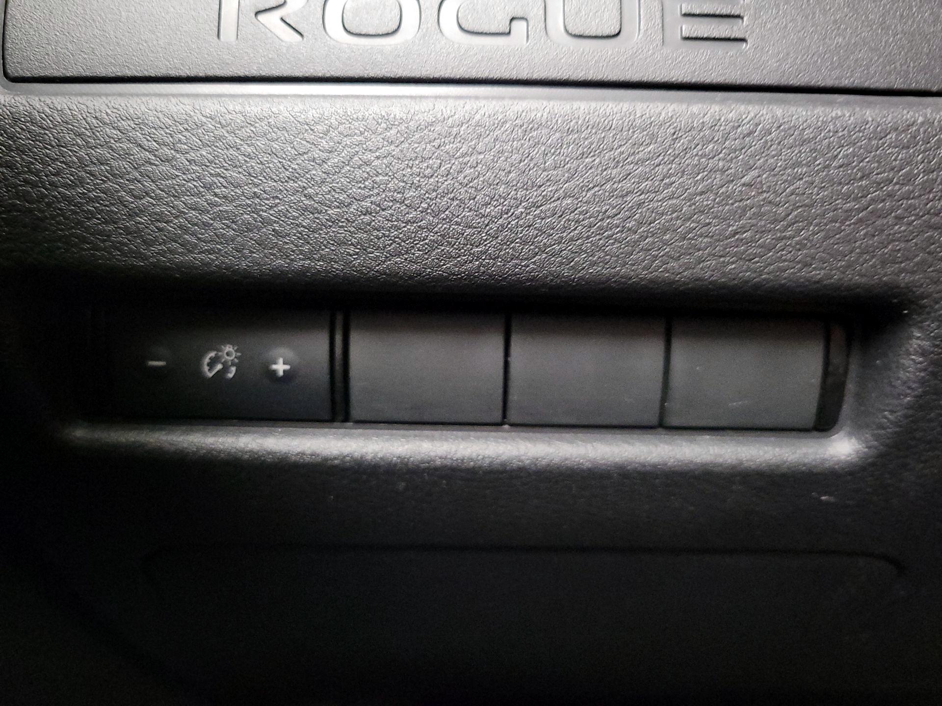 Thumbnail: 2022 Nissan Rogue - 11