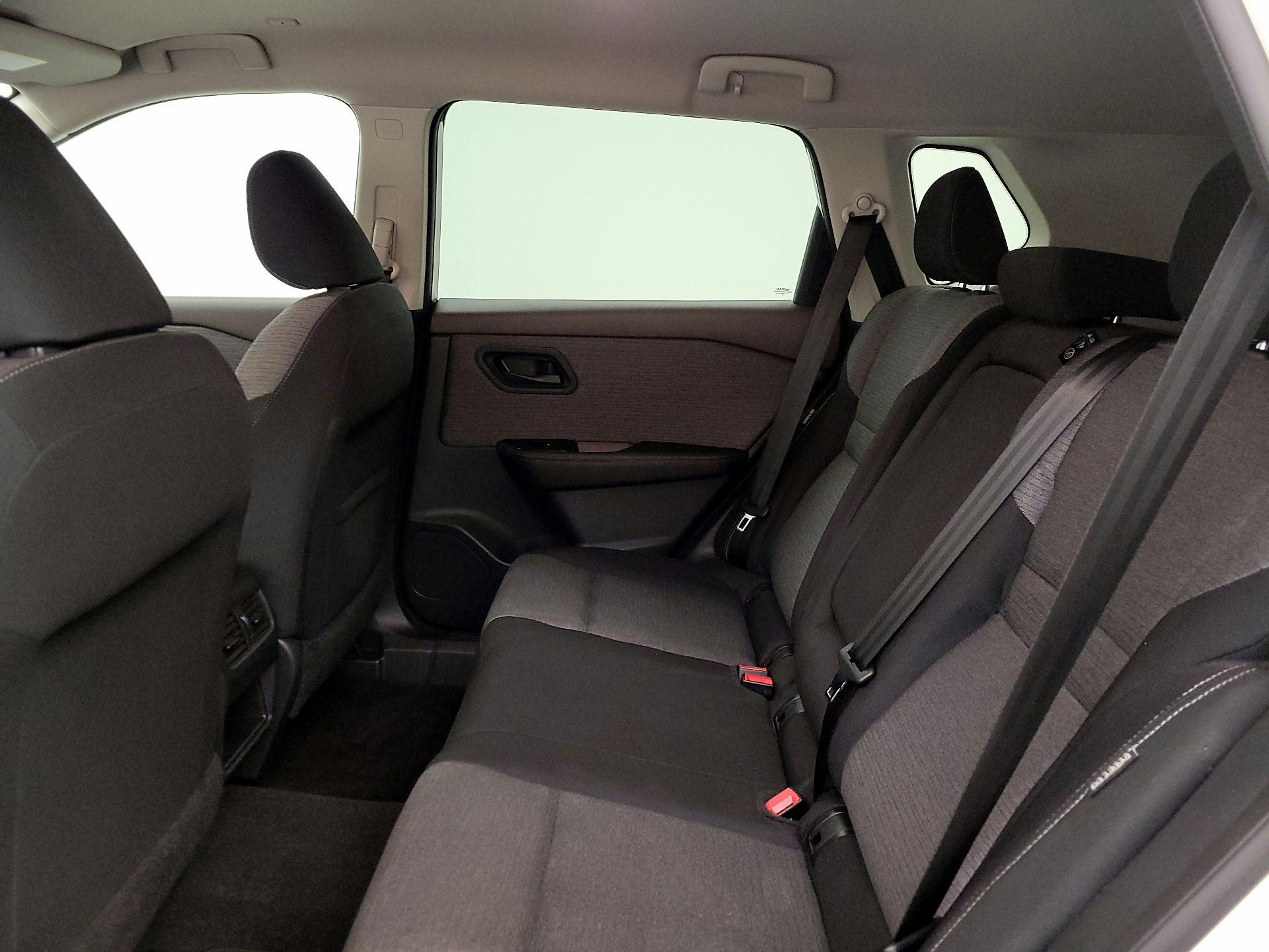 Thumbnail: 2022 Nissan Rogue - 17