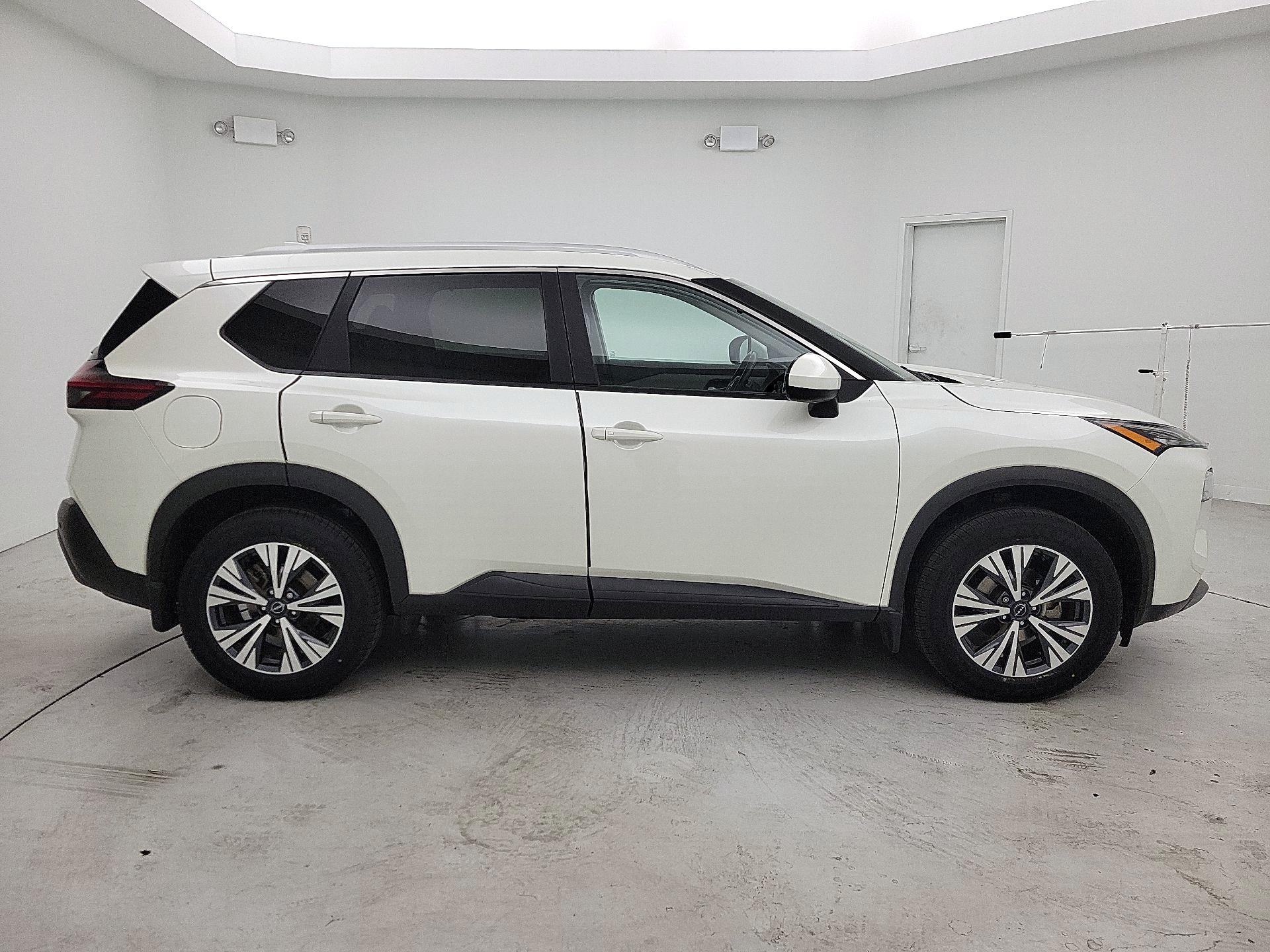 Thumbnail: 2023 Nissan Rogue - 4