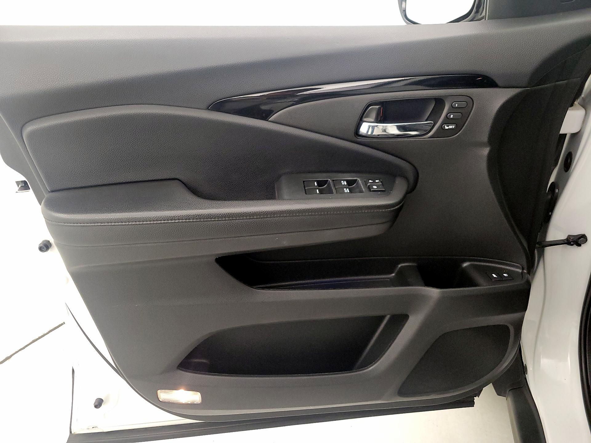 Thumbnail: 2022 Honda Pilot - 12